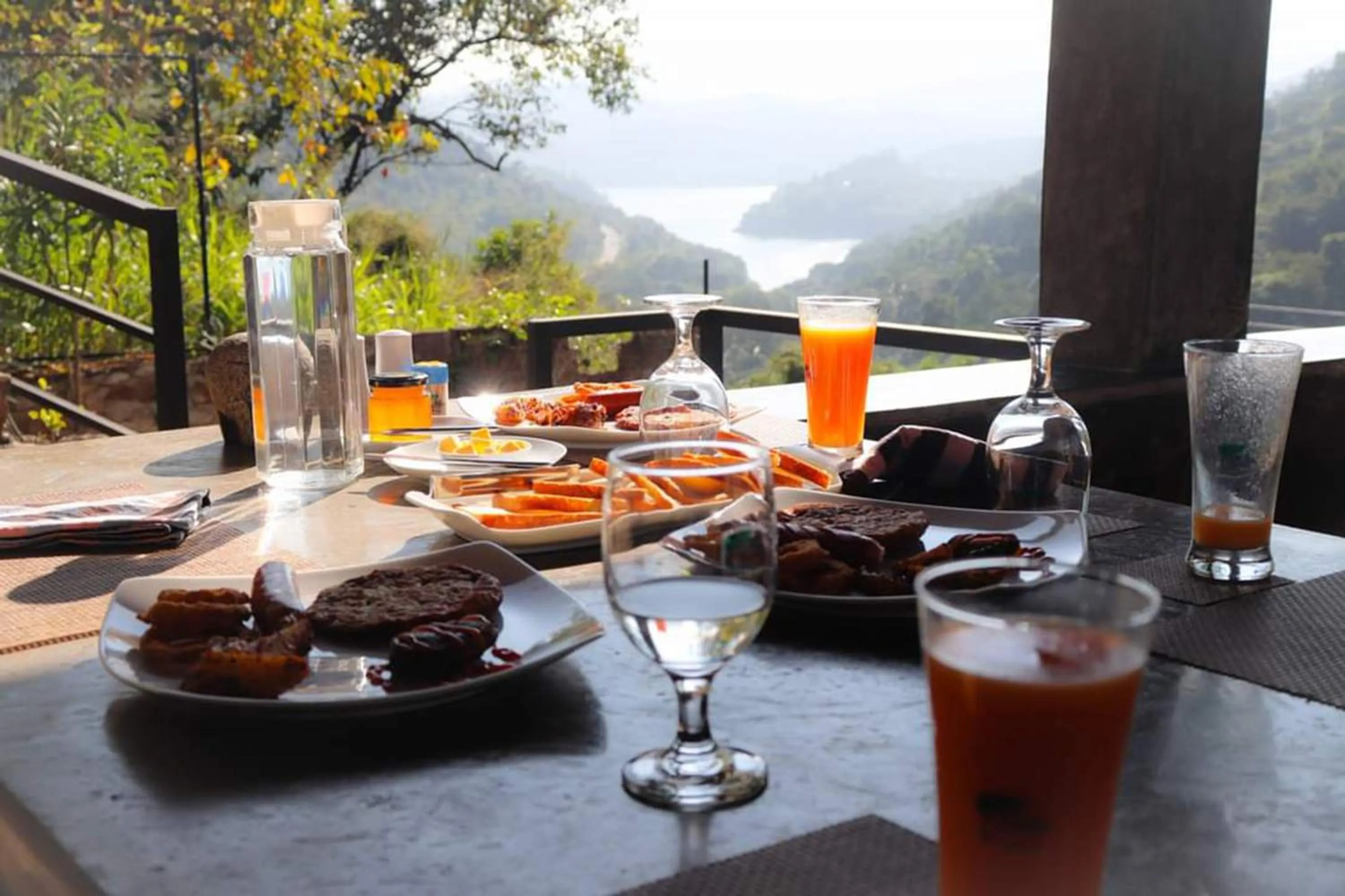 Restaurant/places to eat in Kandy Victoria Eco Resort