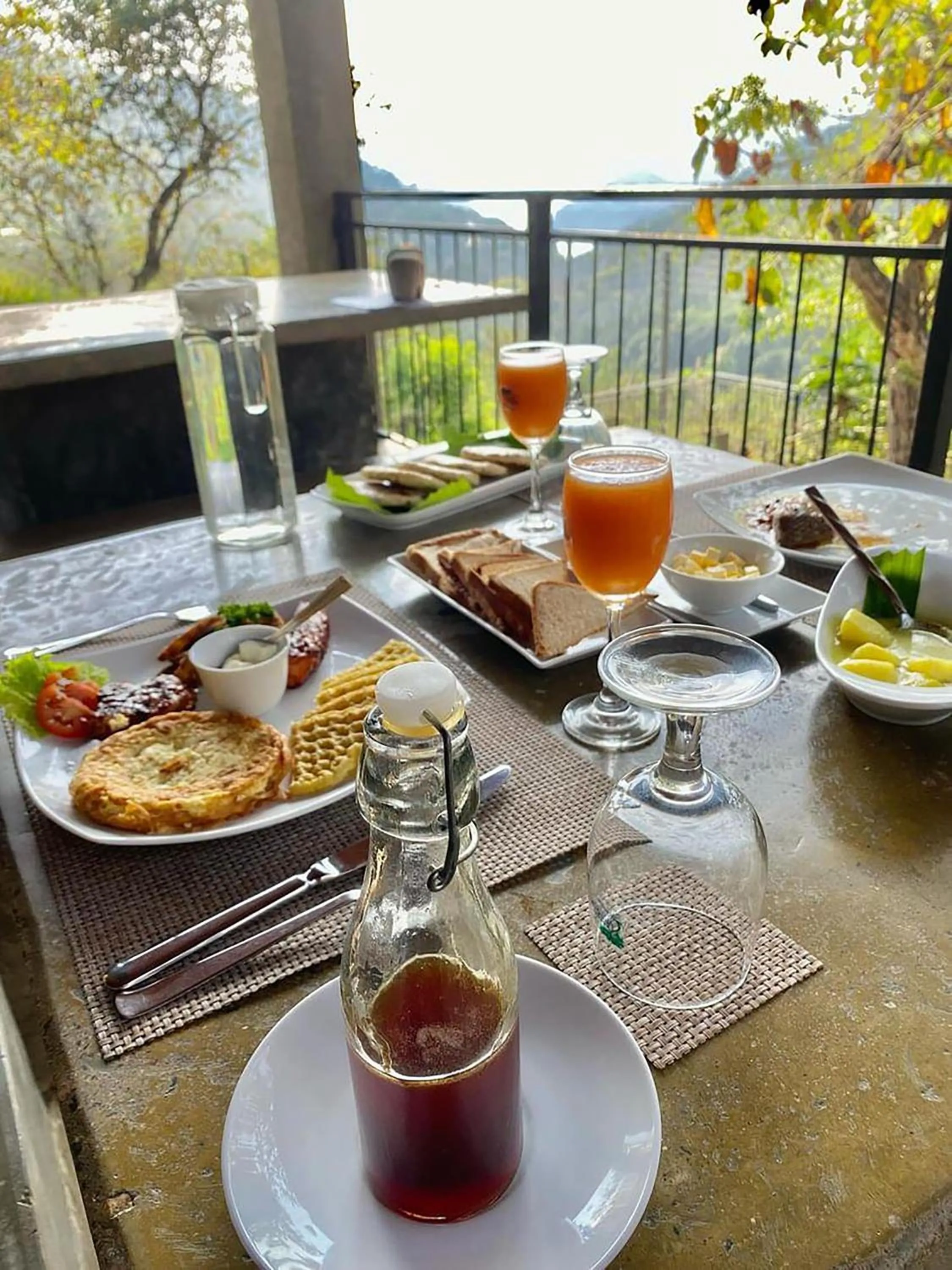 Restaurant/places to eat in Kandy Victoria Eco Resort