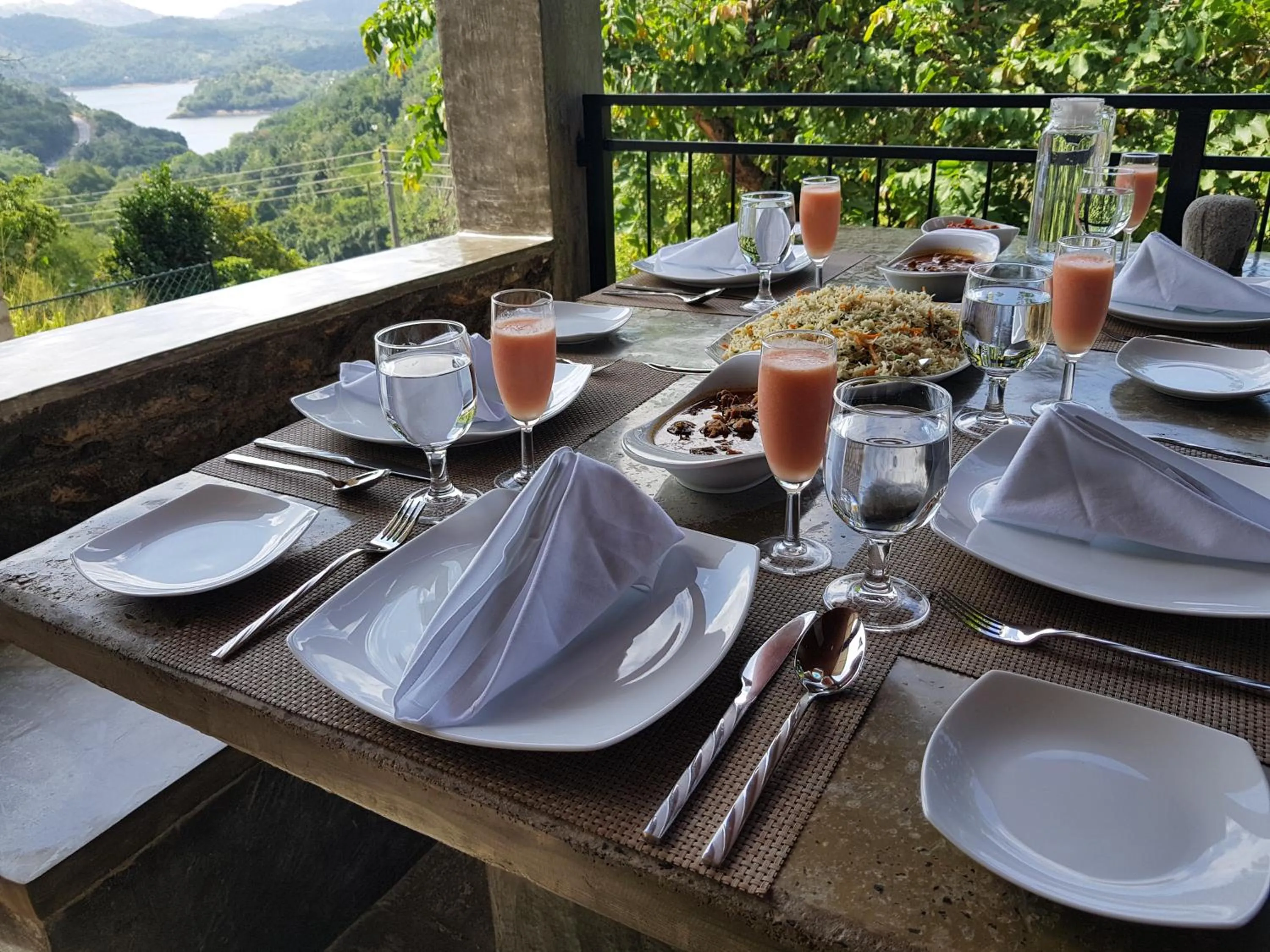 Restaurant/places to eat in Kandy Victoria Eco Resort