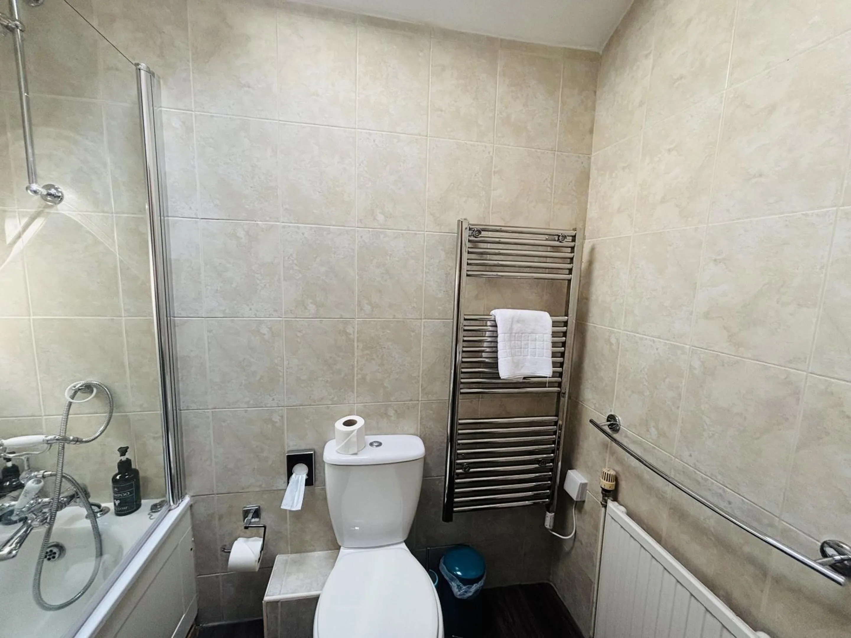 Bathroom in Royal Goat Hotel