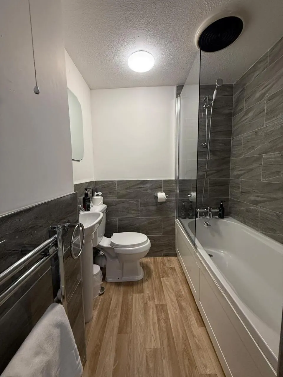 Bathroom in Royal Goat Hotel