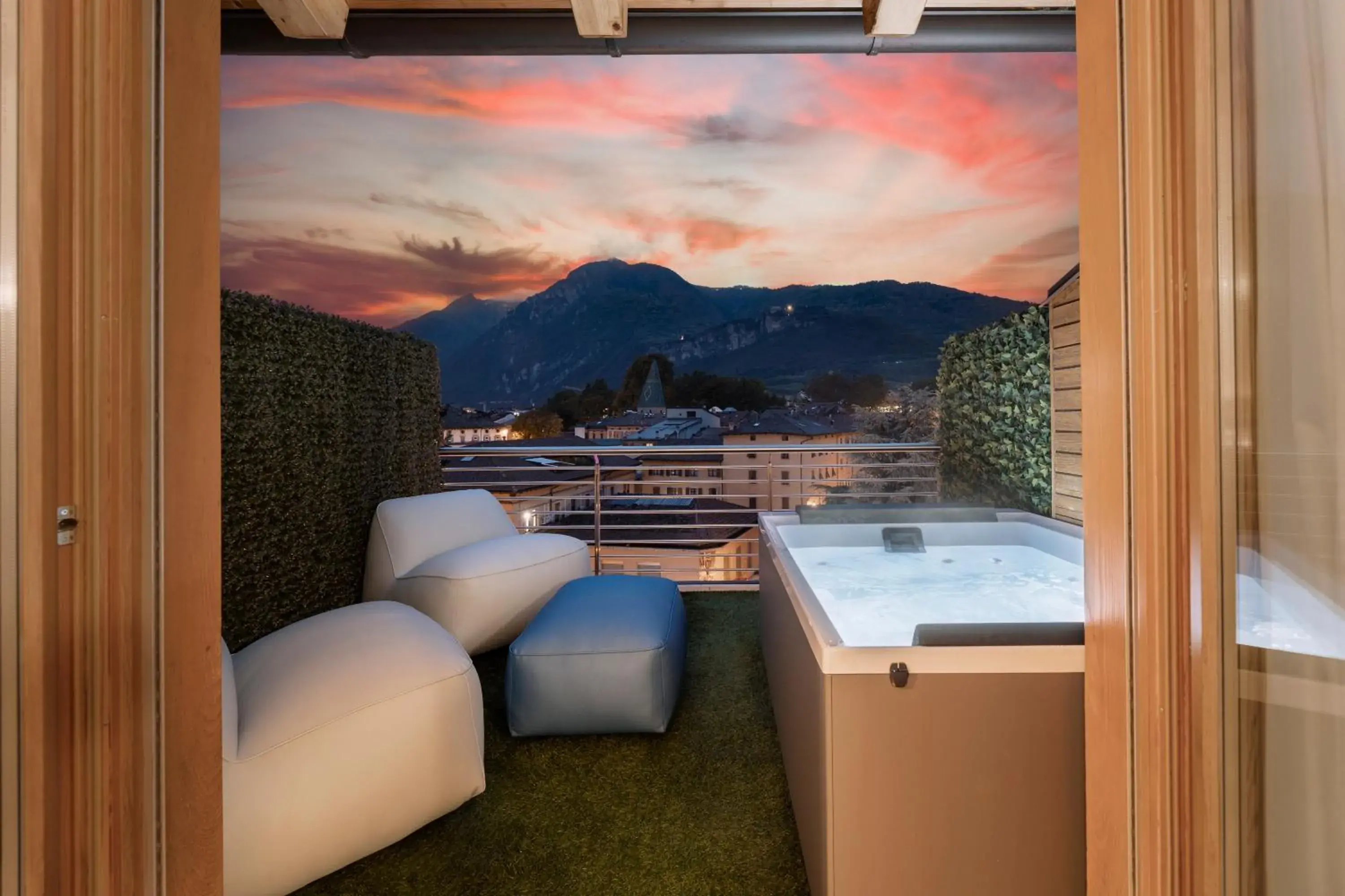 Suite with Kitchenette and Jacuzzi in Hi Hotels Trento - Wellness & Spa Adults Only Suite with Kitchenette and Jacuzzi in Hi Hotels Trento - Wellness & Spa Adults Only