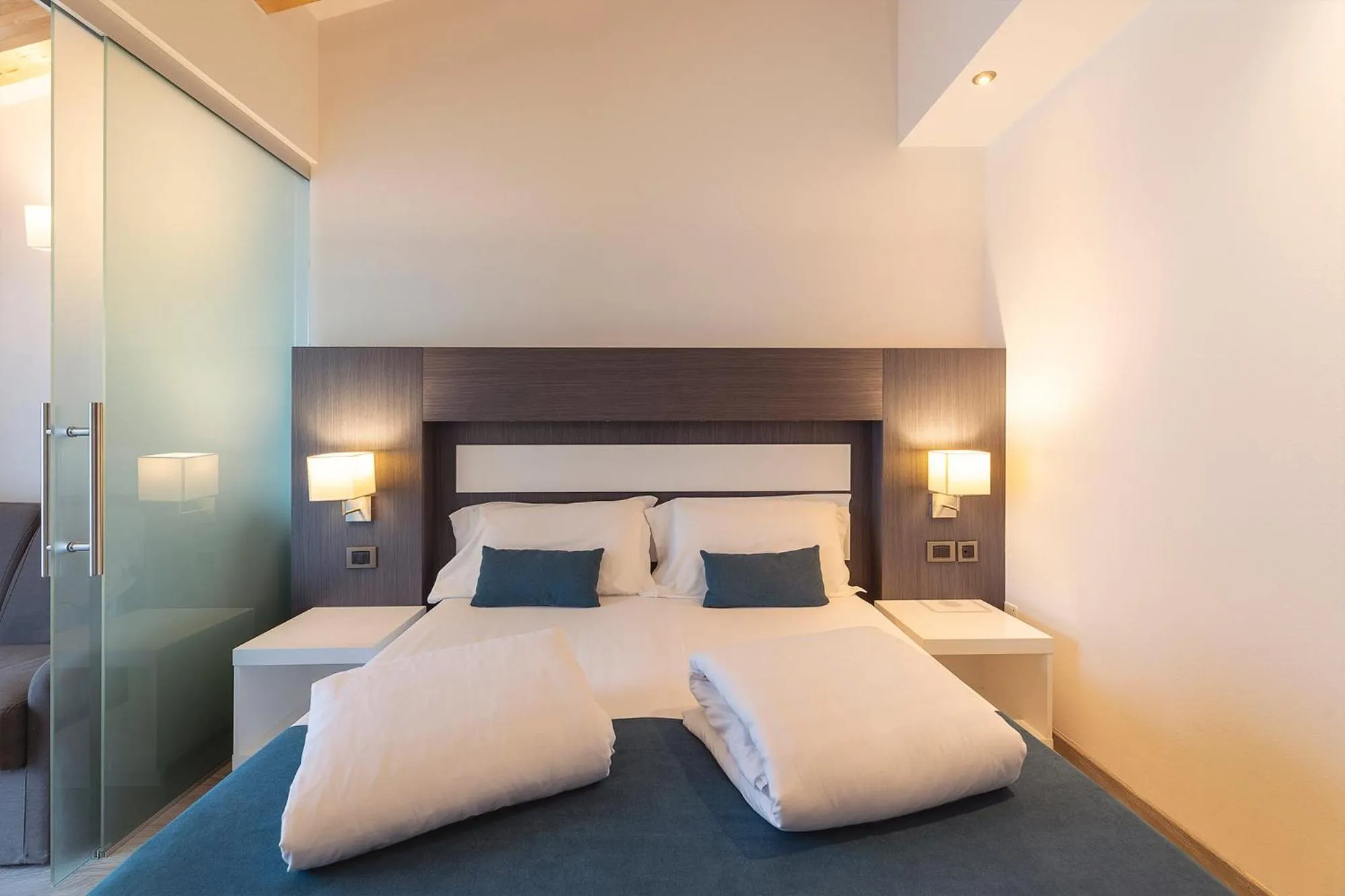 Bed in Hi Hotels Trento - Wellness & Spa Adults Only