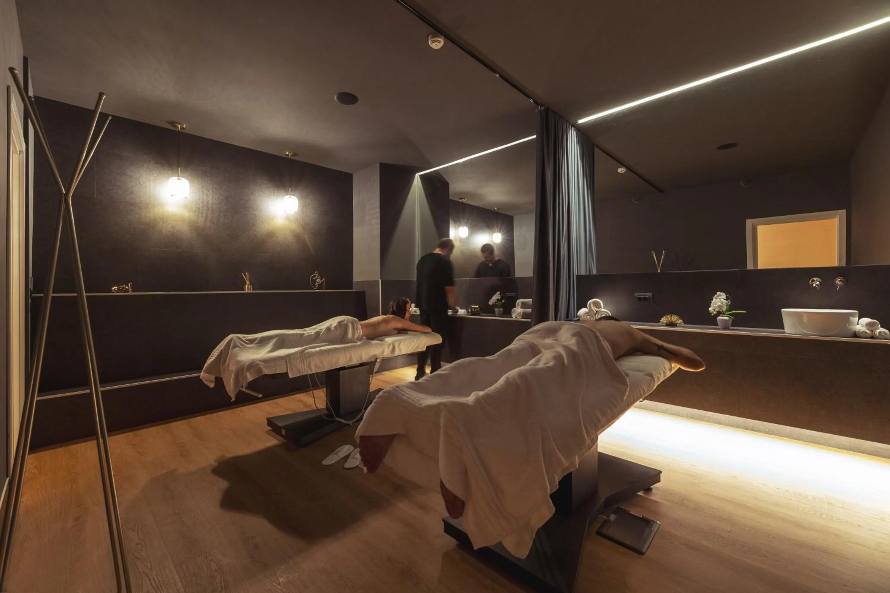 Massage in Hi Hotels Trento - Wellness & Spa Adults Only