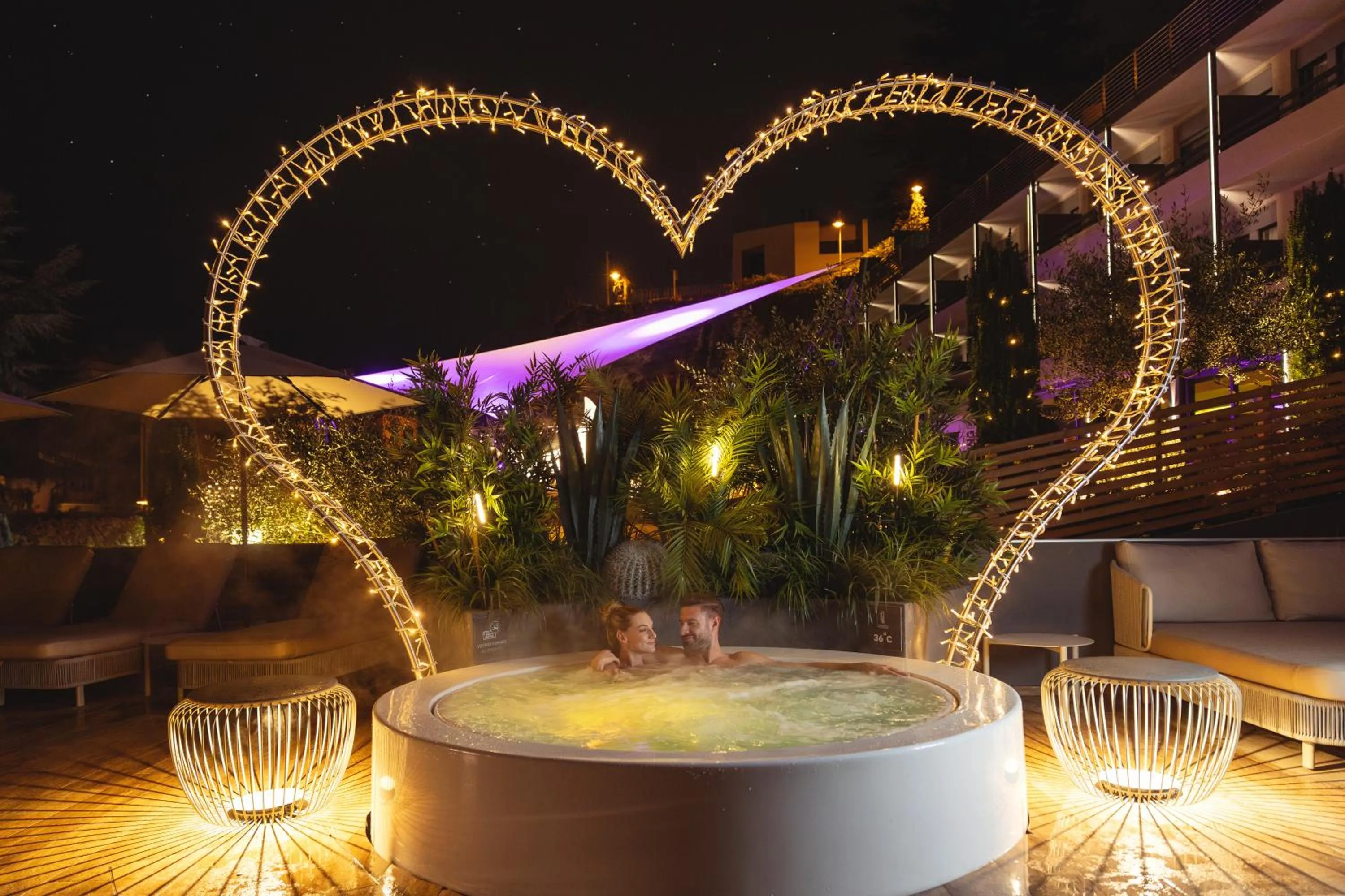 Swimming pool in Hi Hotels Trento - Wellness & Spa Adults Only