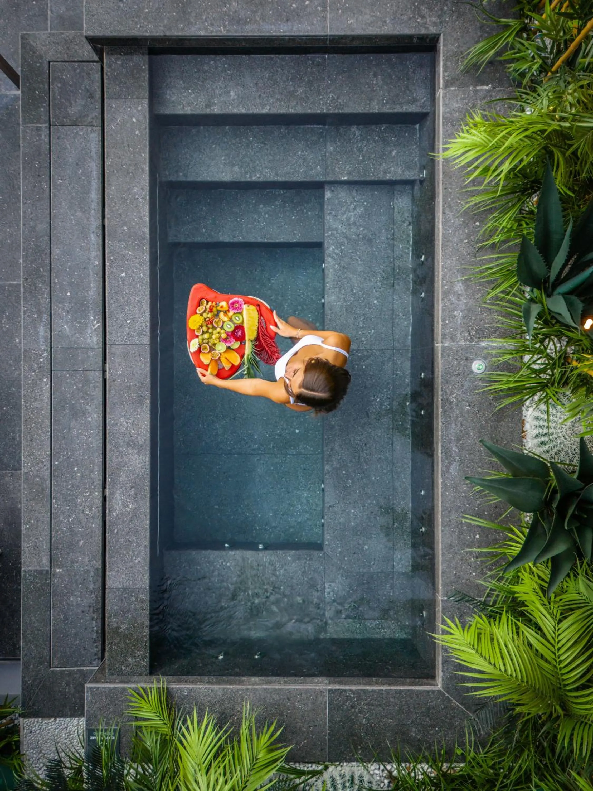 Swimming pool in Hi Hotels Trento - Wellness & Spa Adults Only