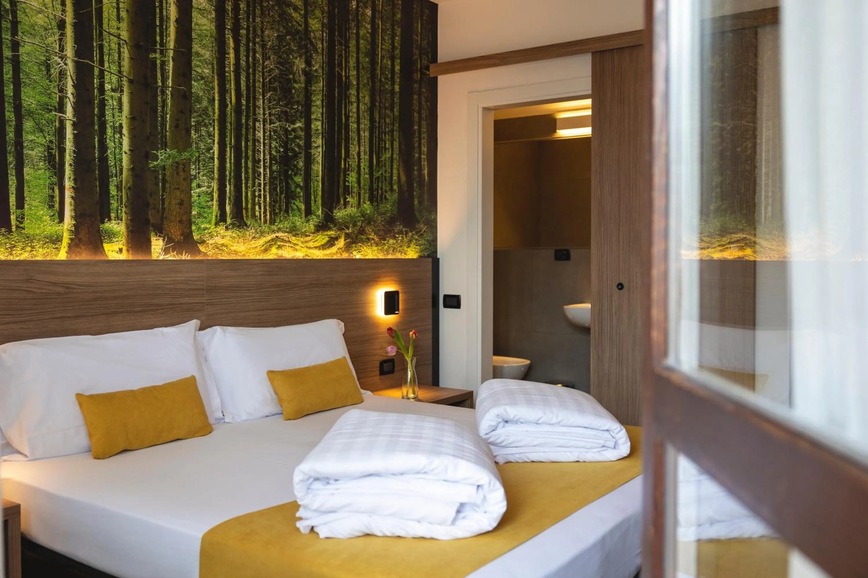 Bed in Hi Hotels Trento - Wellness & Spa Adults Only