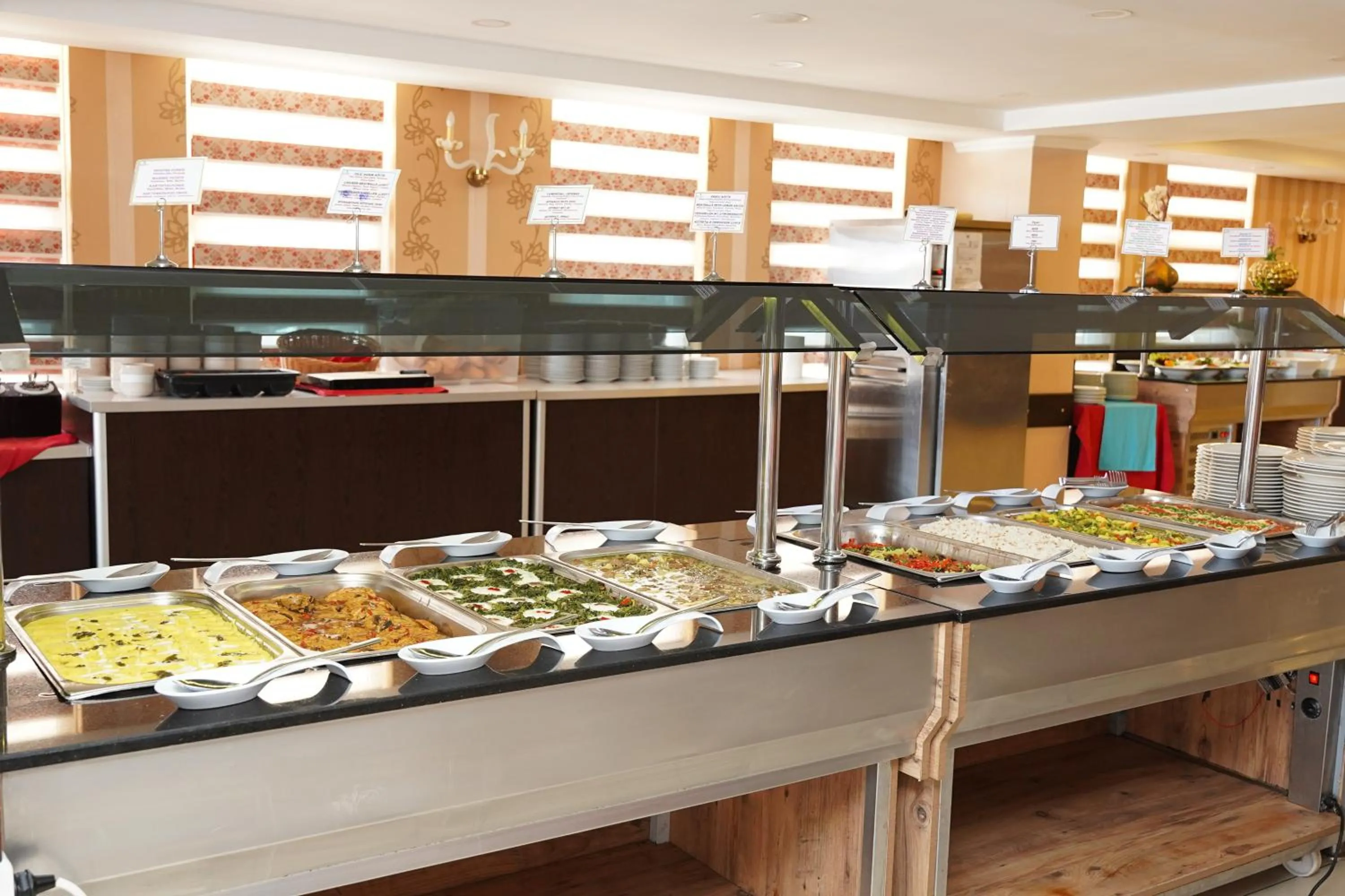 Food and drinks in Aleria Belport Beach Hotel