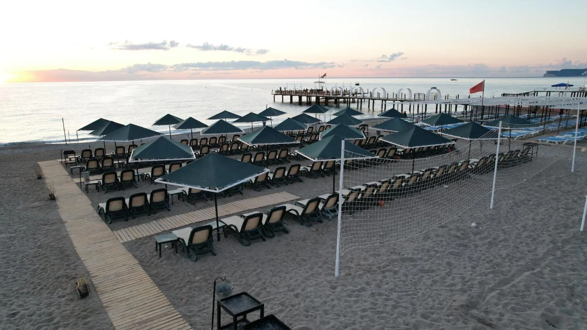 Aleria Belport Beach Hotel