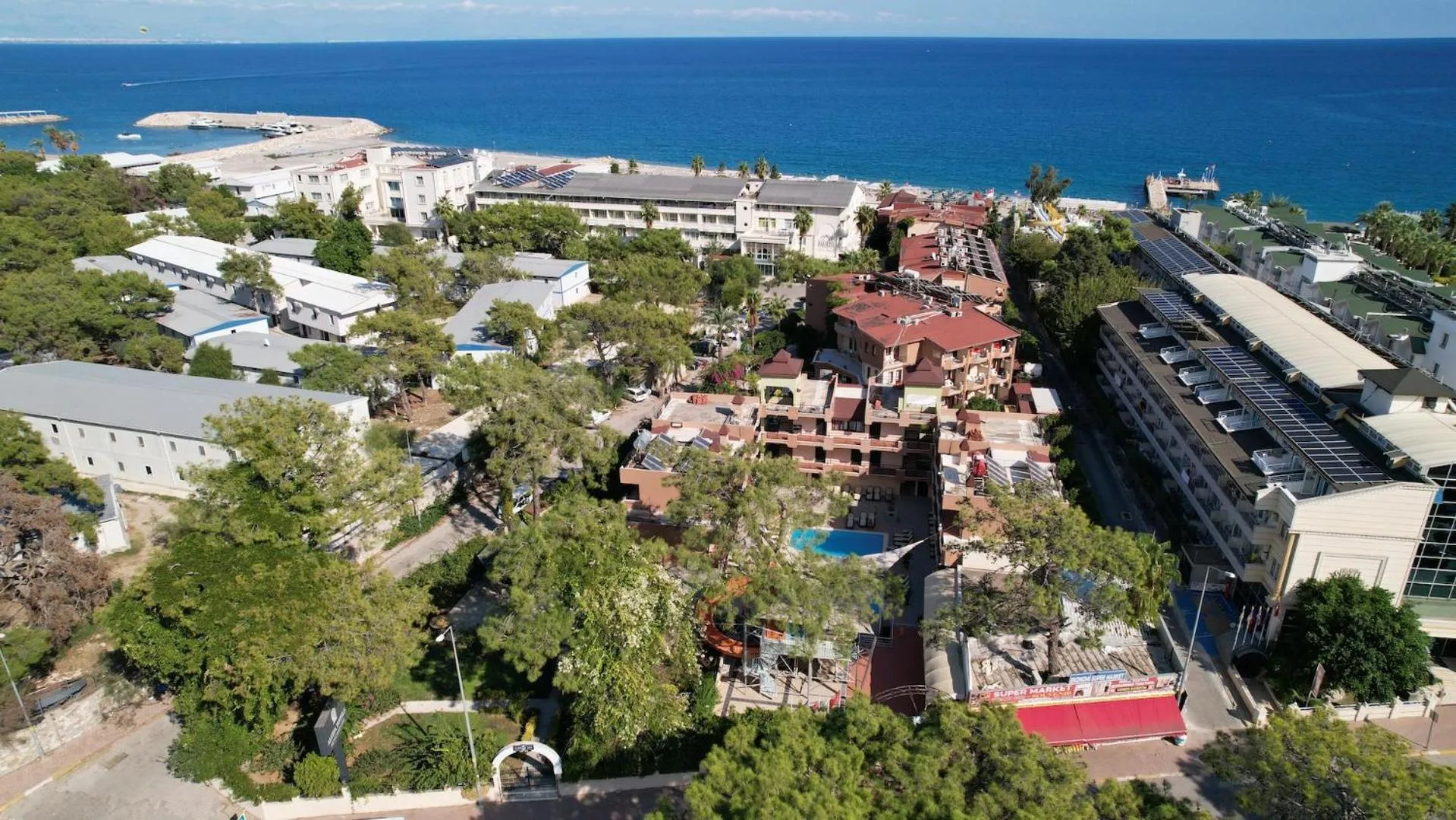 Aleria Belport Beach Hotel