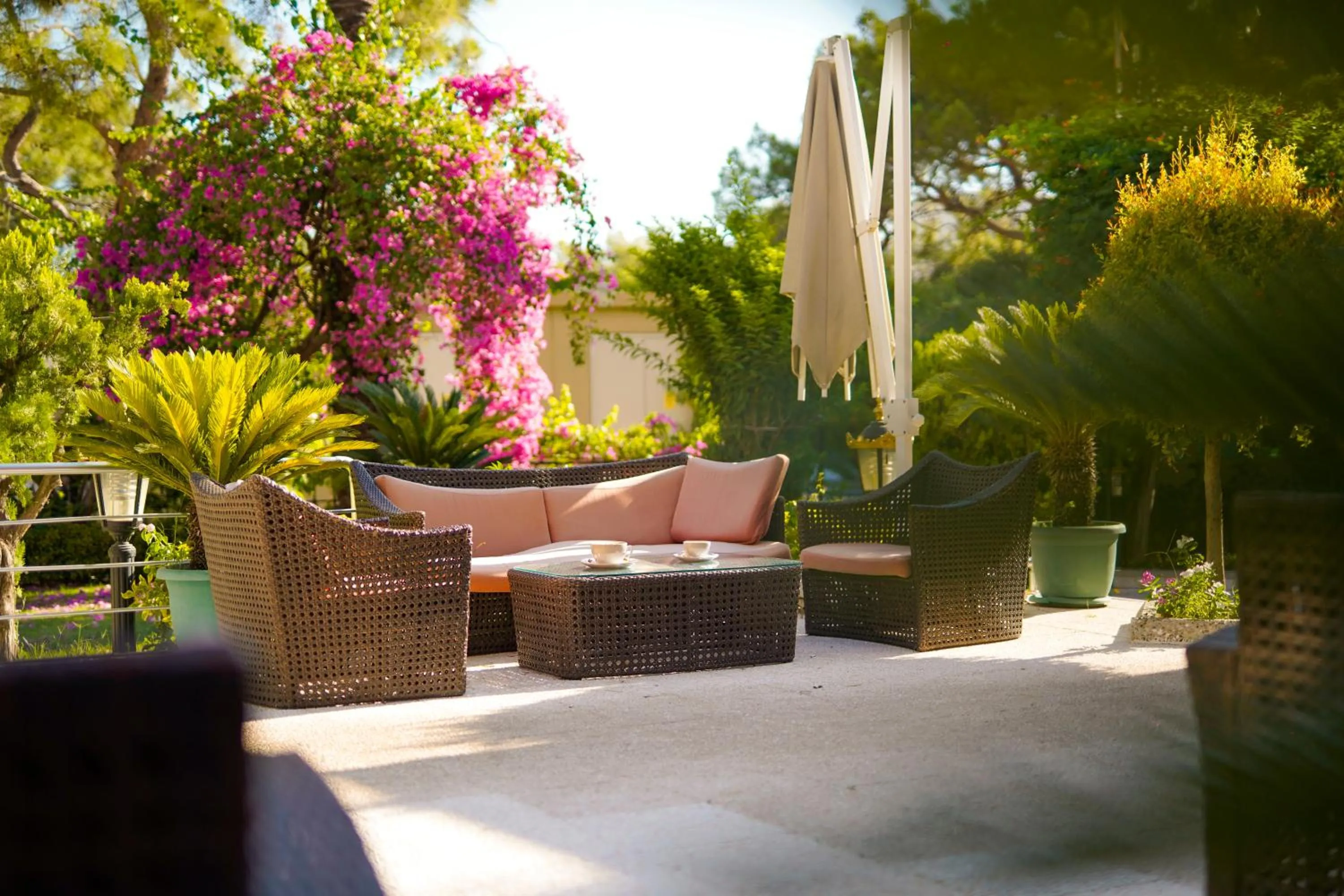 Spring in Aleria Belport Beach Hotel