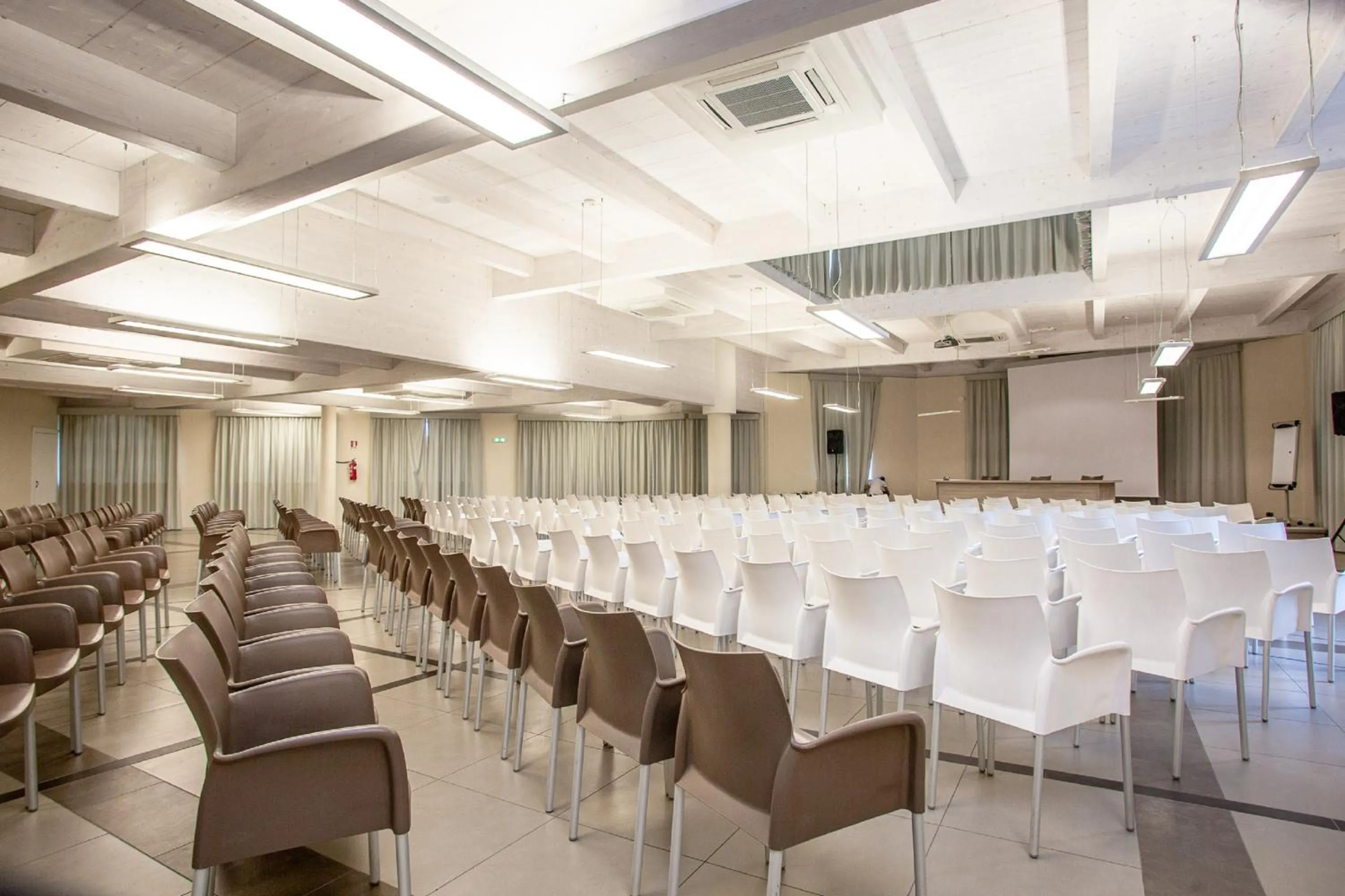 Meeting/conference room in Garden Toscana Resort