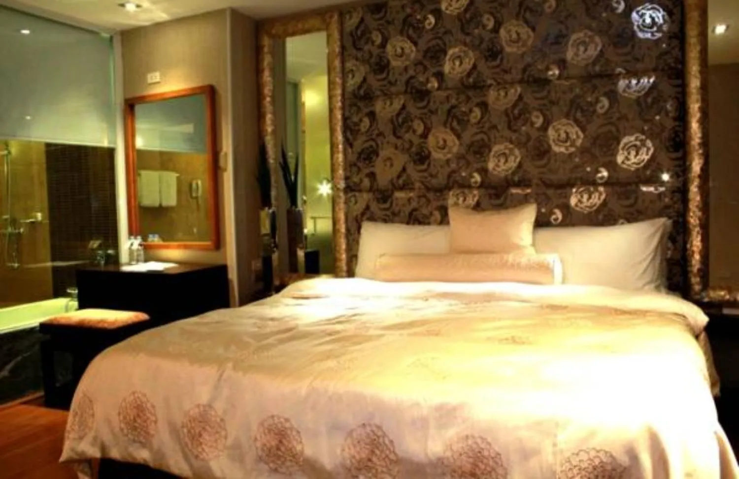 Bed in The Royal Mandaya Hotel