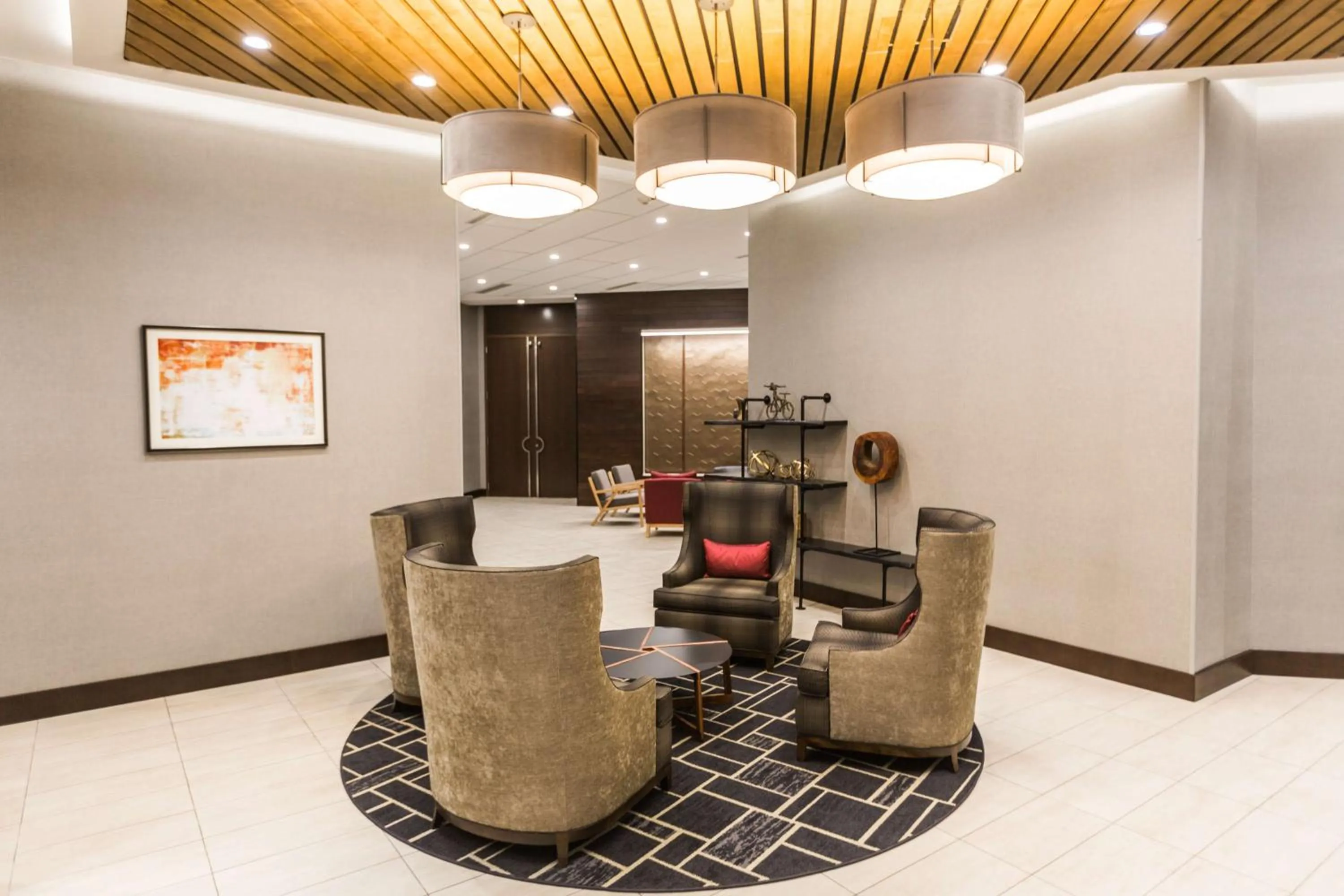 Lounge or bar in Hyatt Place Greenville Downtown