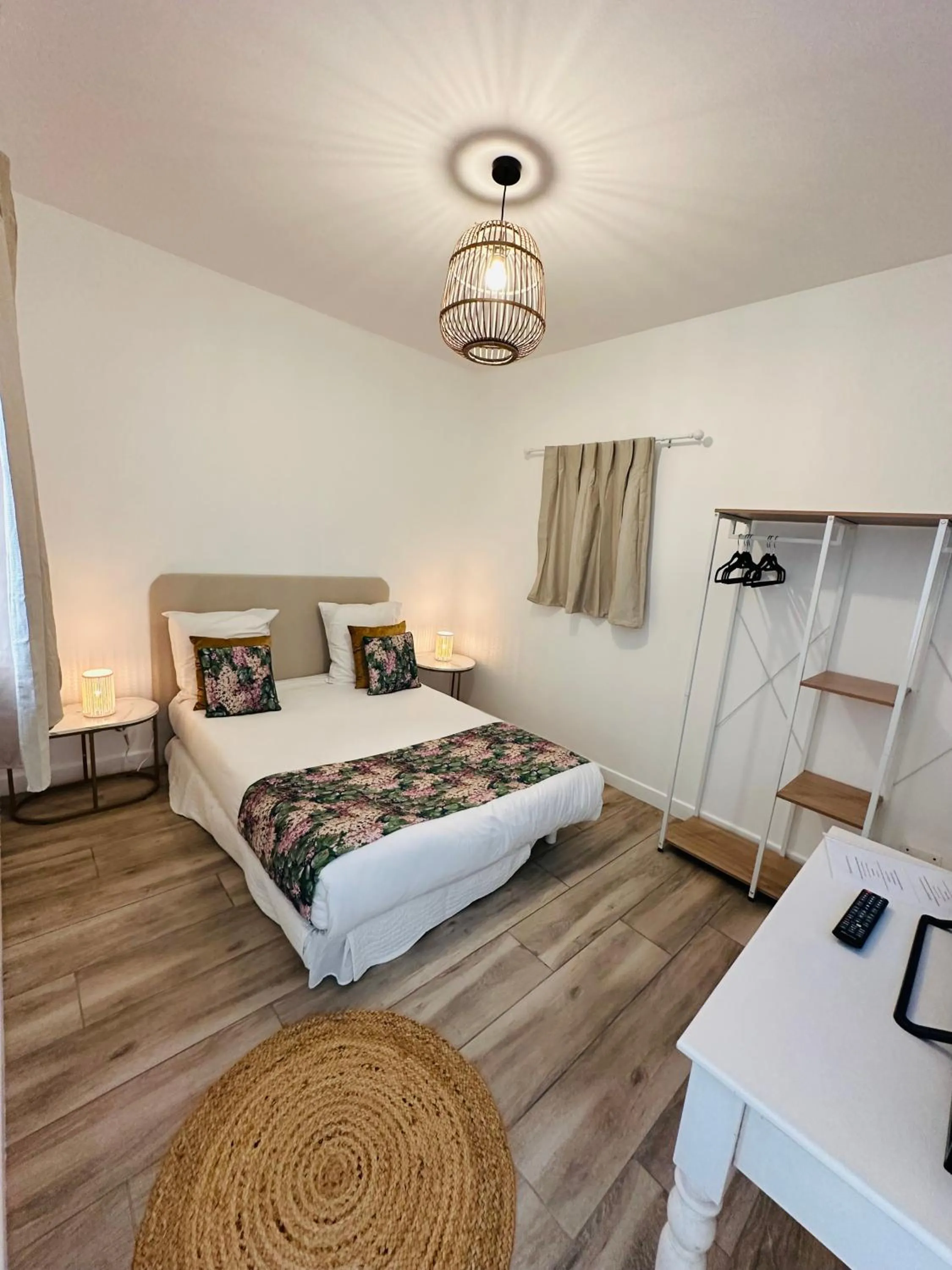 Bedroom, Bed in La Maison Blanche