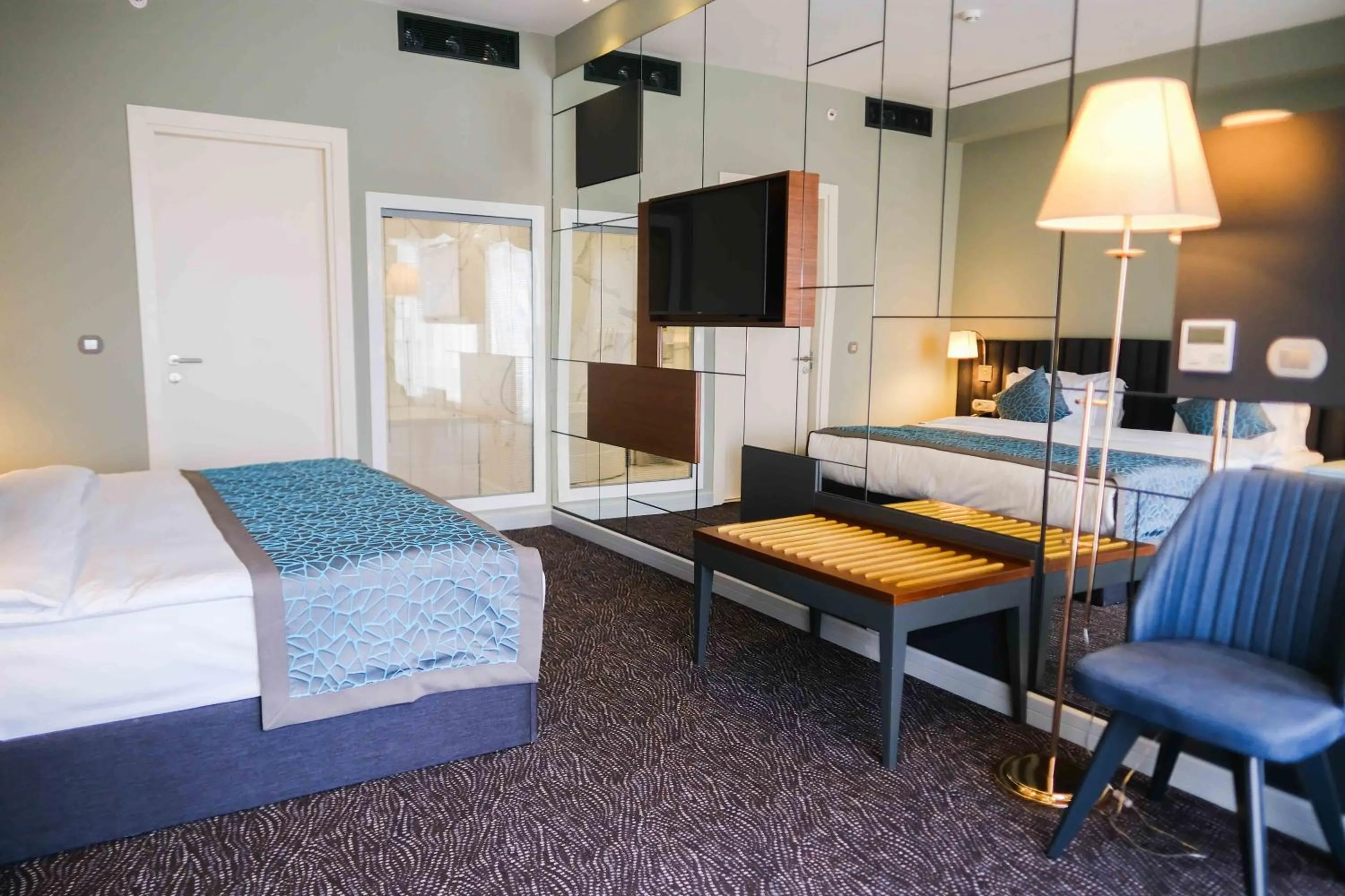 Bedroom, Bed in Capella Otel