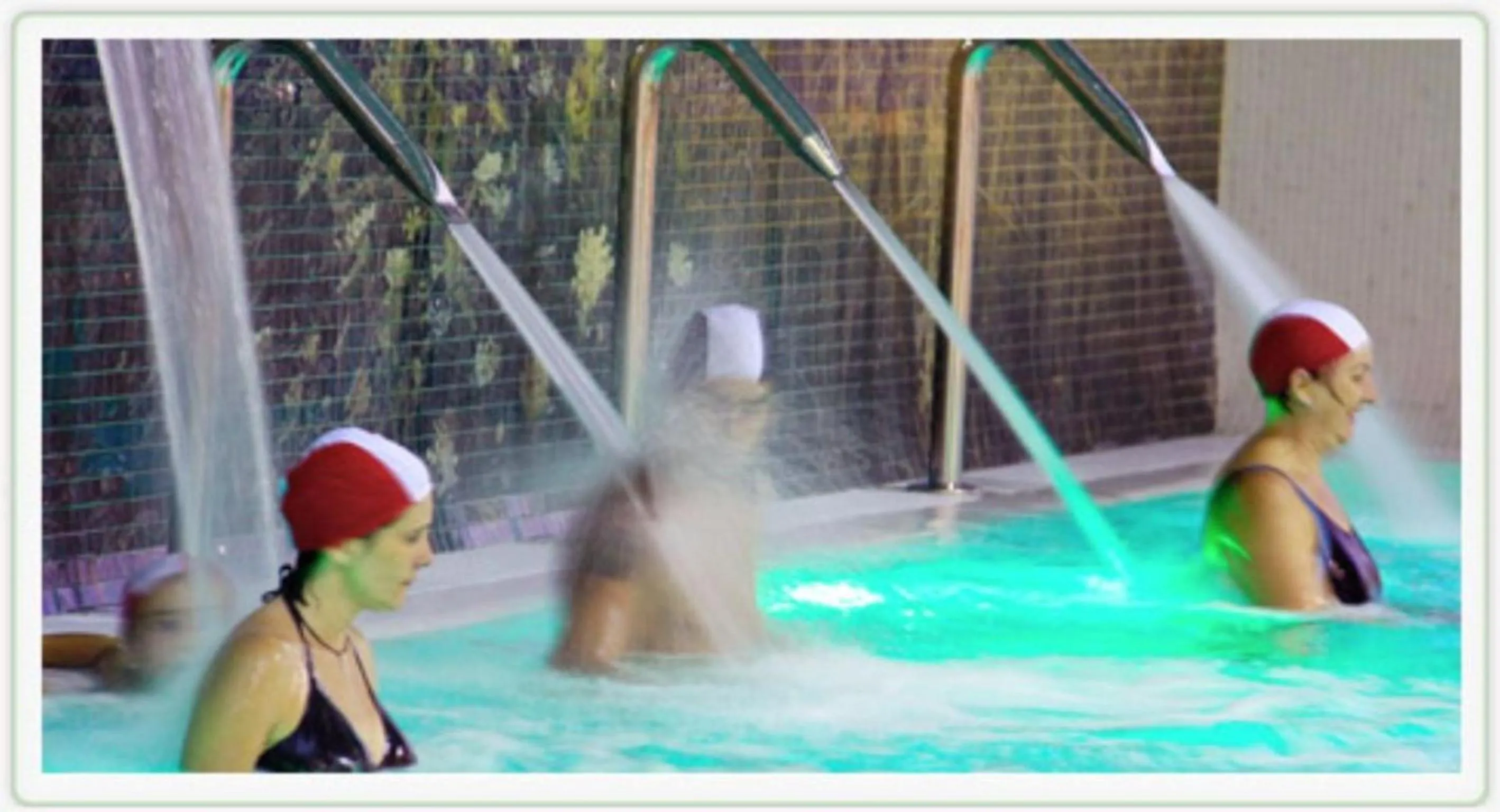 Swimming pool in Hotel Riopar Spa