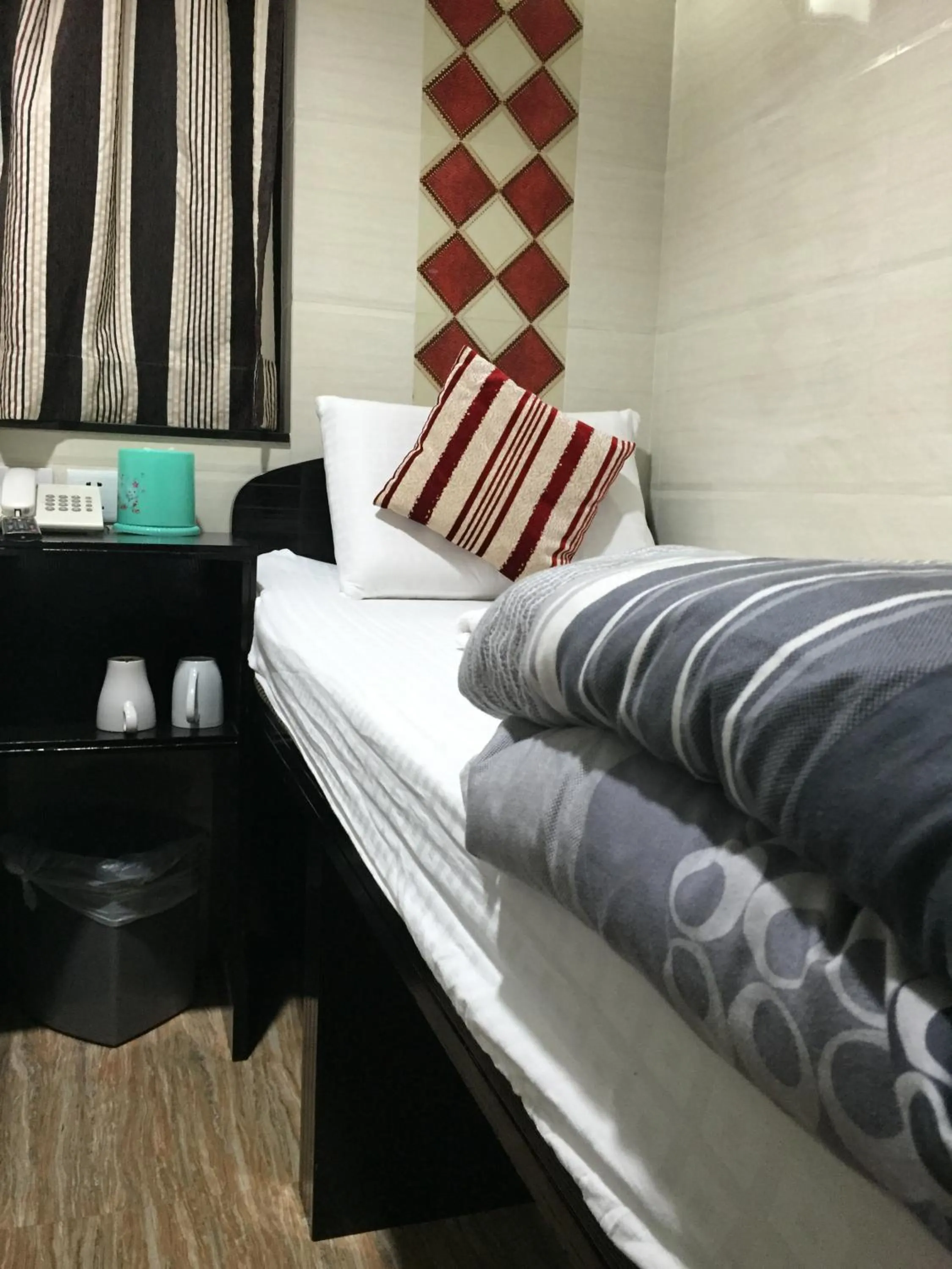 Bedroom, Bed in Simplex Guest House