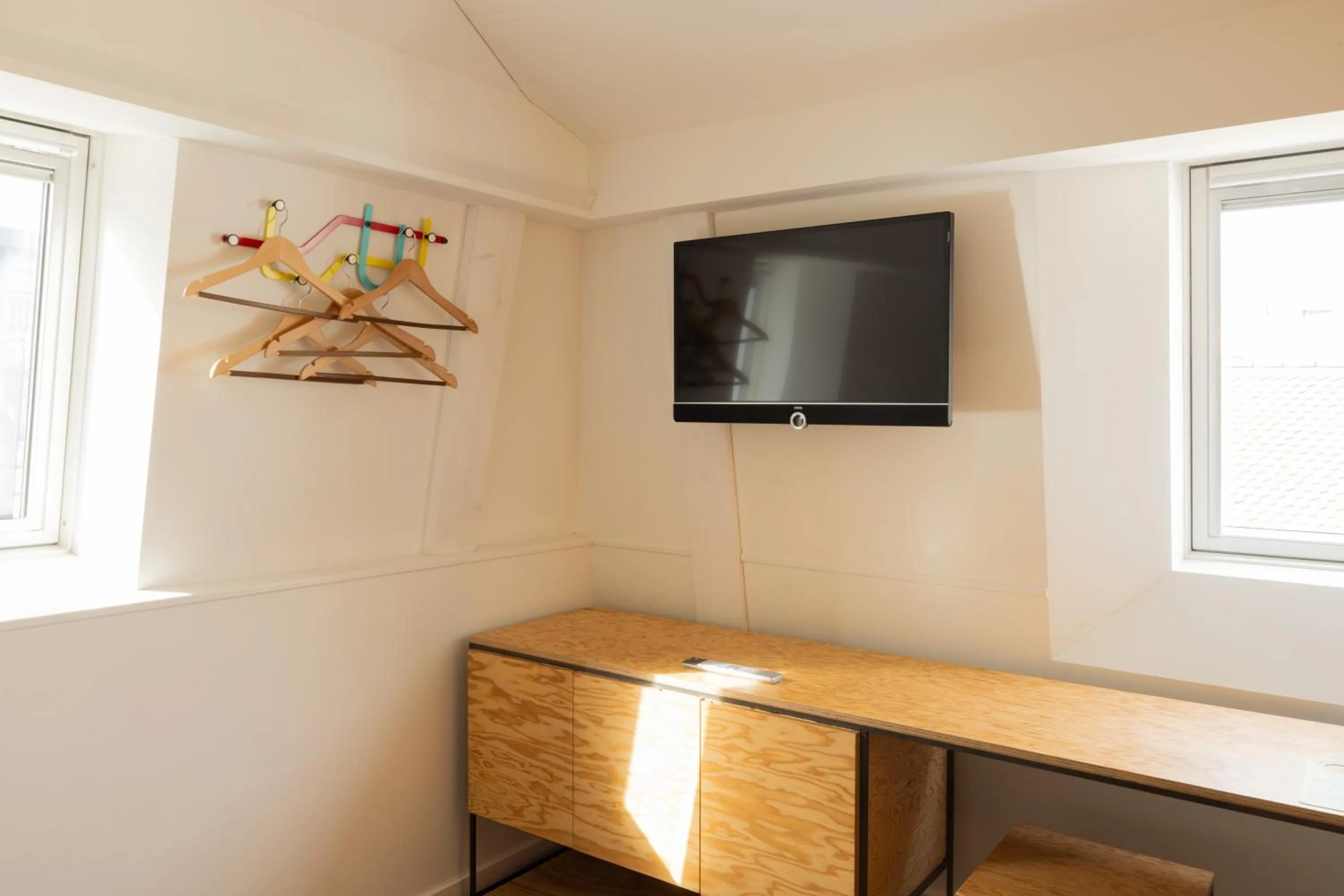 TV and multimedia in Fred Guest House Hauptbahnhof - Self Check-in