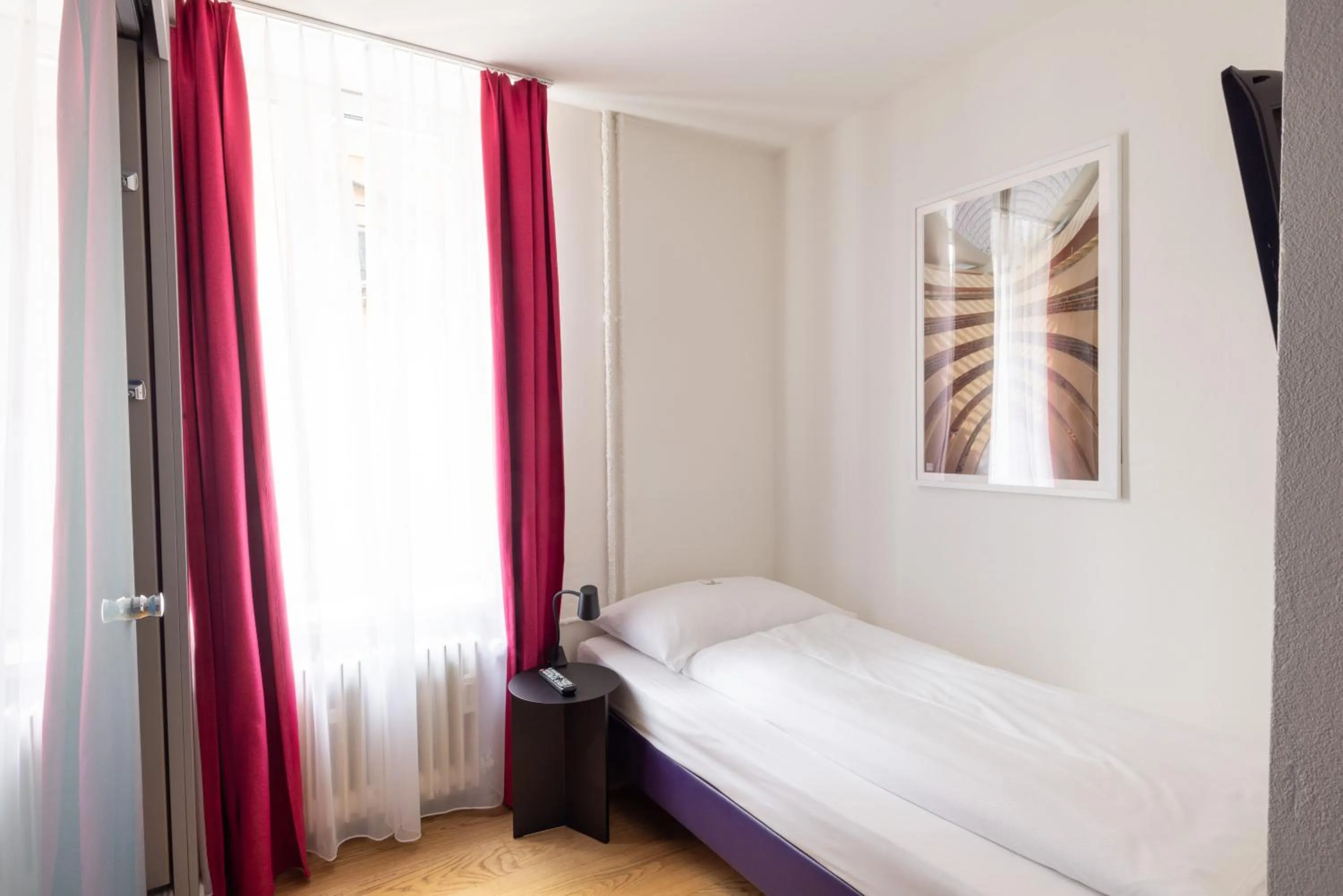 Bed in Fred Guest House Hauptbahnhof - Self Check-in