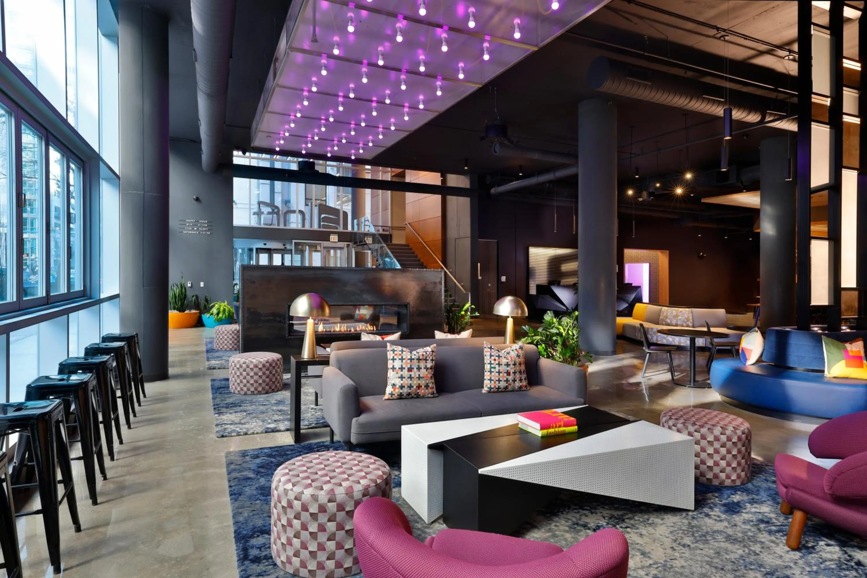 Lobby or reception in Aloft Chicago Mag Mile