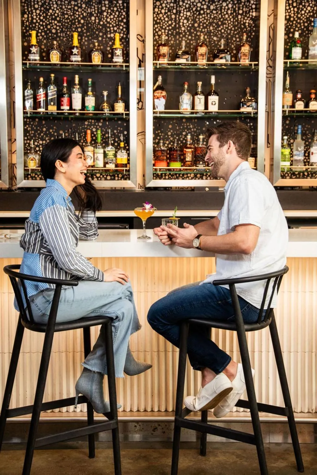 Lounge or bar in Aloft Chicago Mag Mile