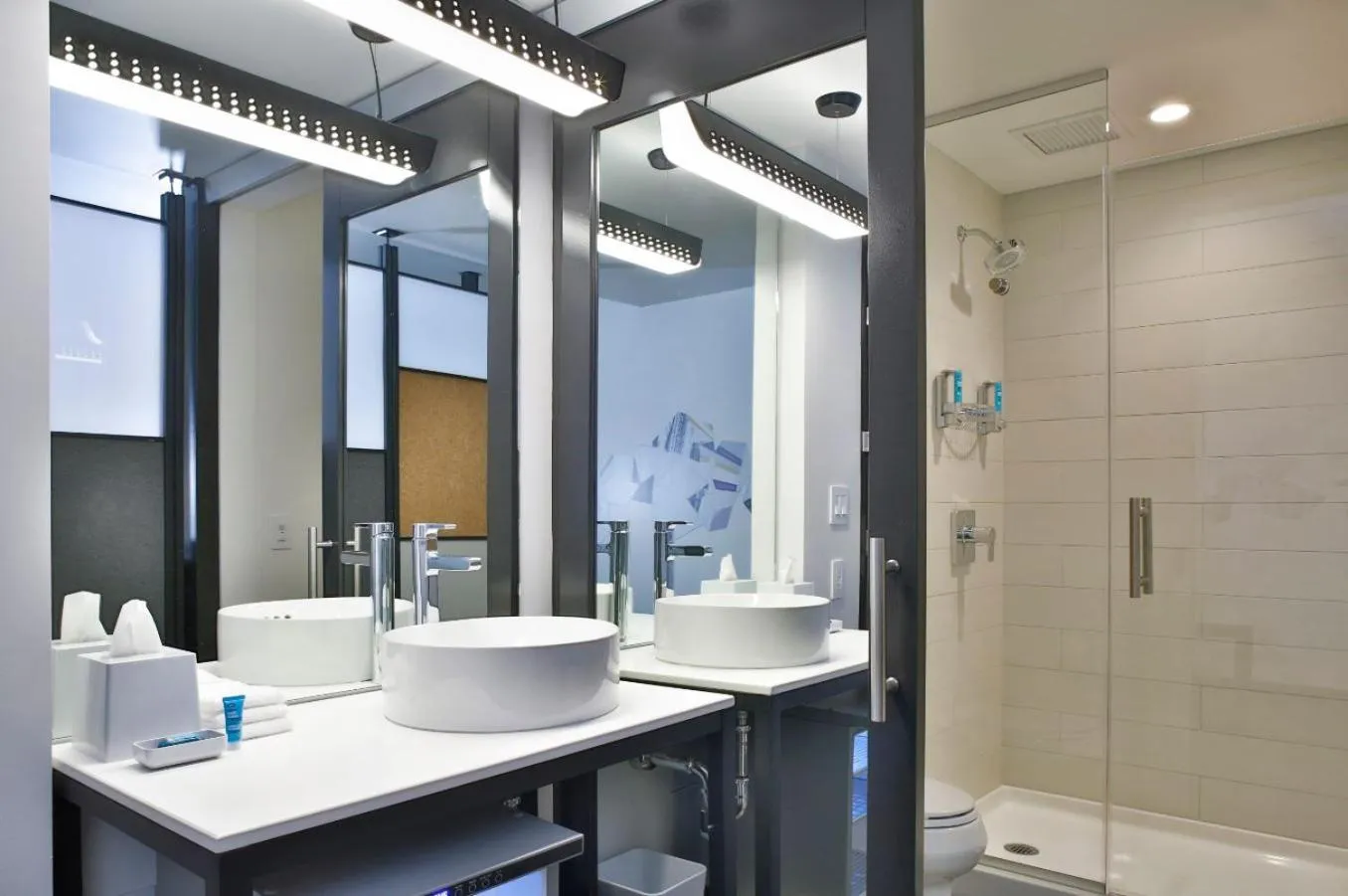 Shower in Aloft Chicago Mag Mile