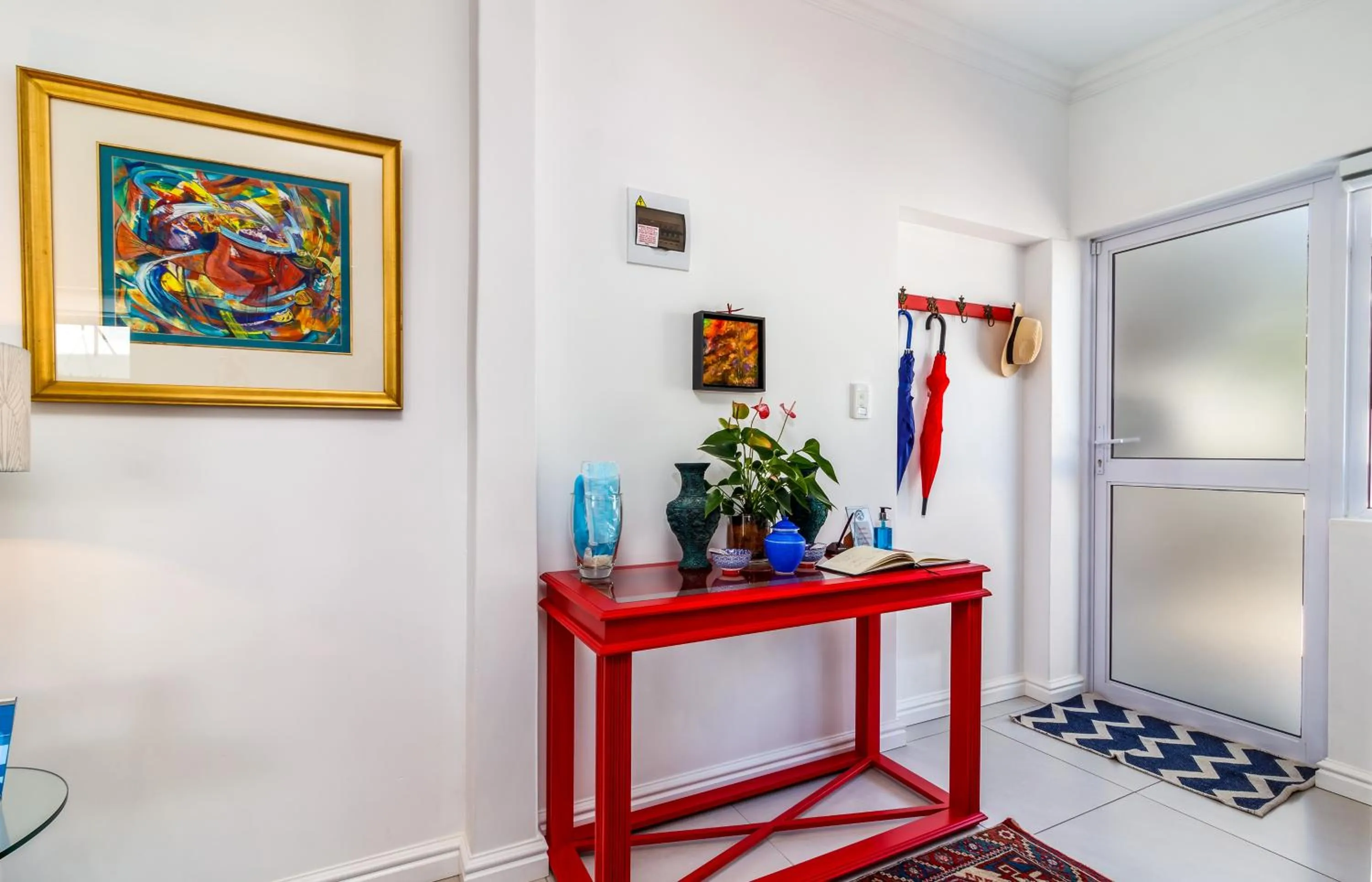 Facade/entrance in Bleu Cobalt Cottage