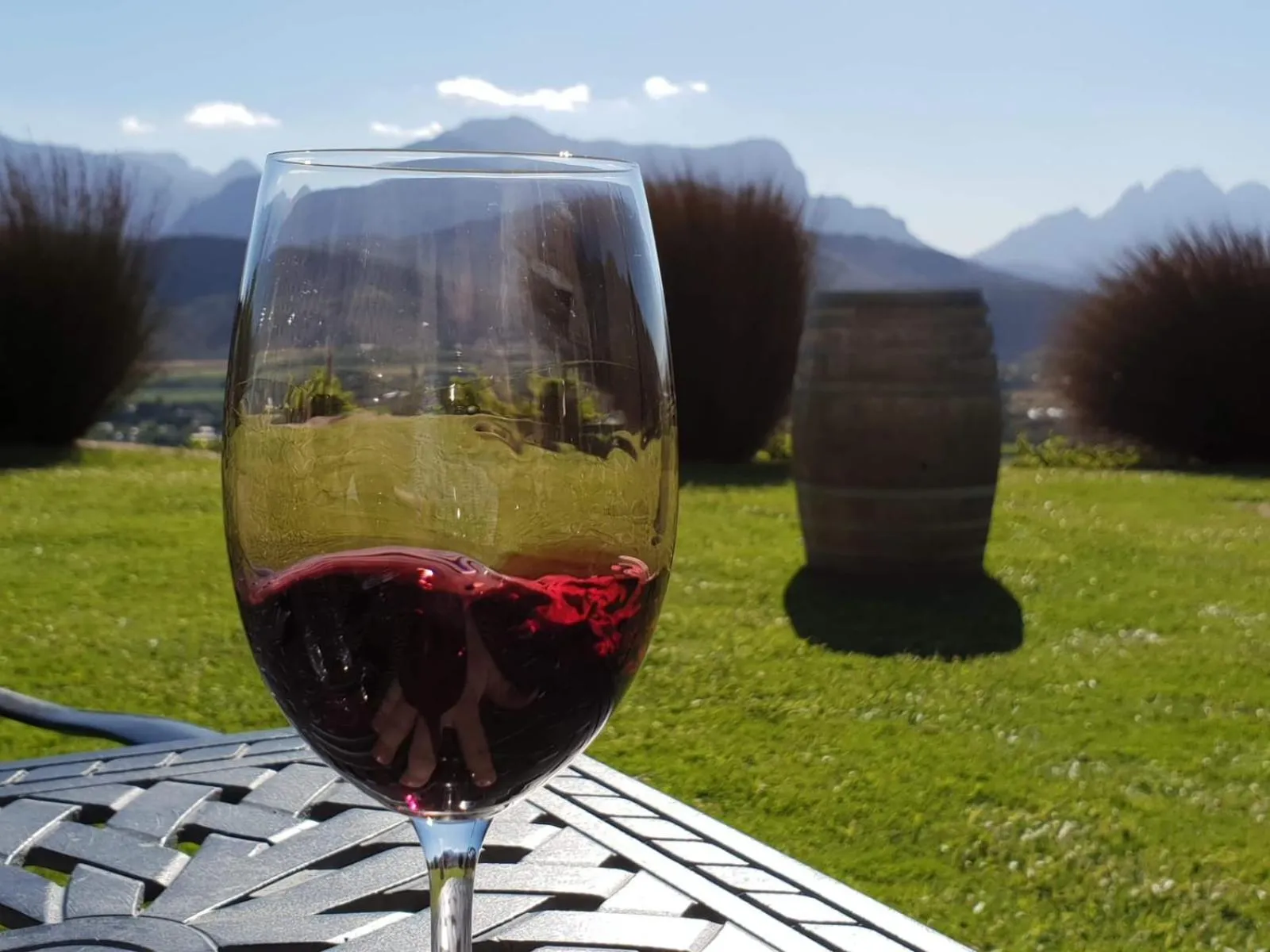 Restaurant/places to eat in Bleu Cobalt Cottage