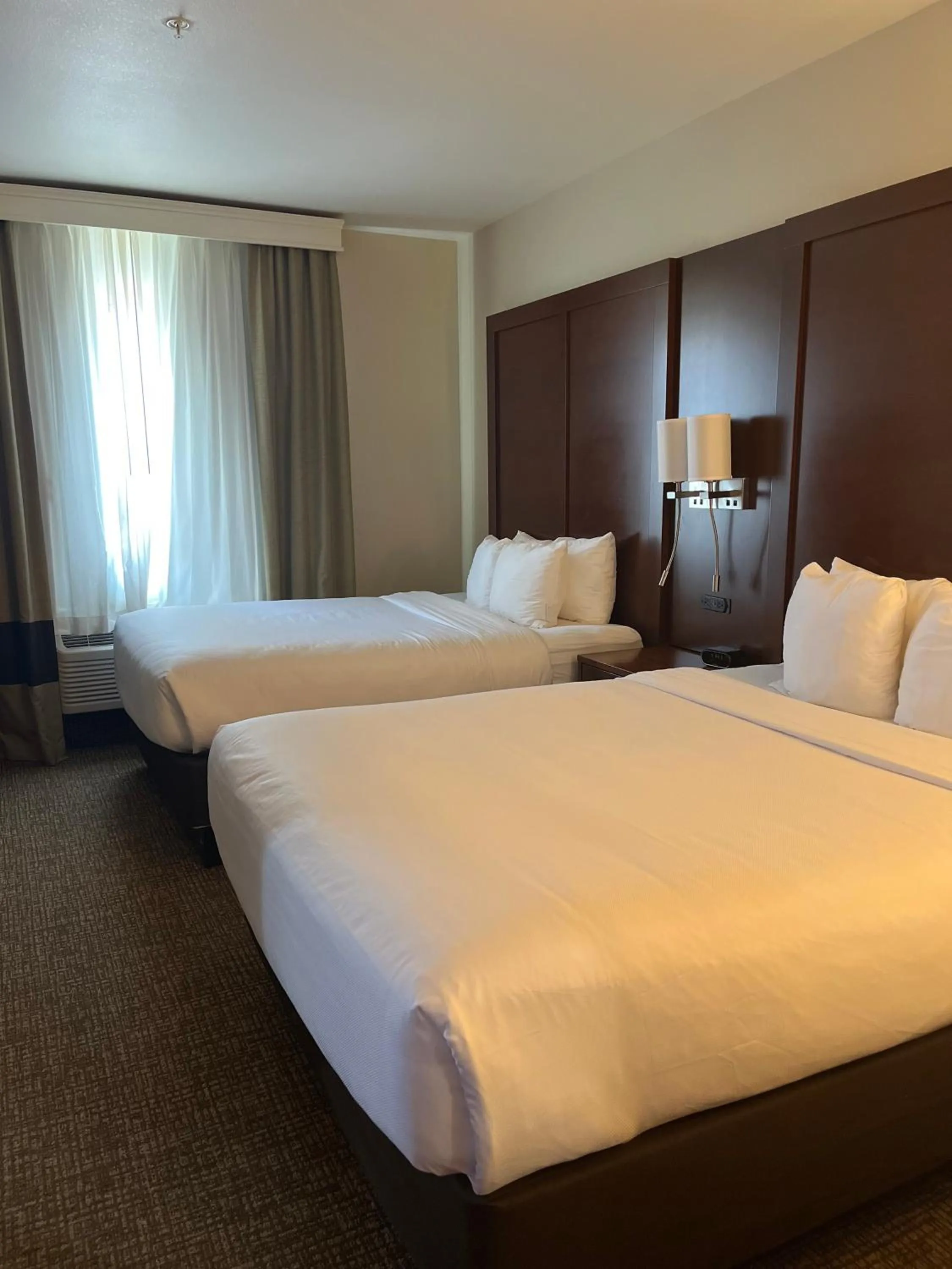 Bed in Comfort Suites Denver International Airport