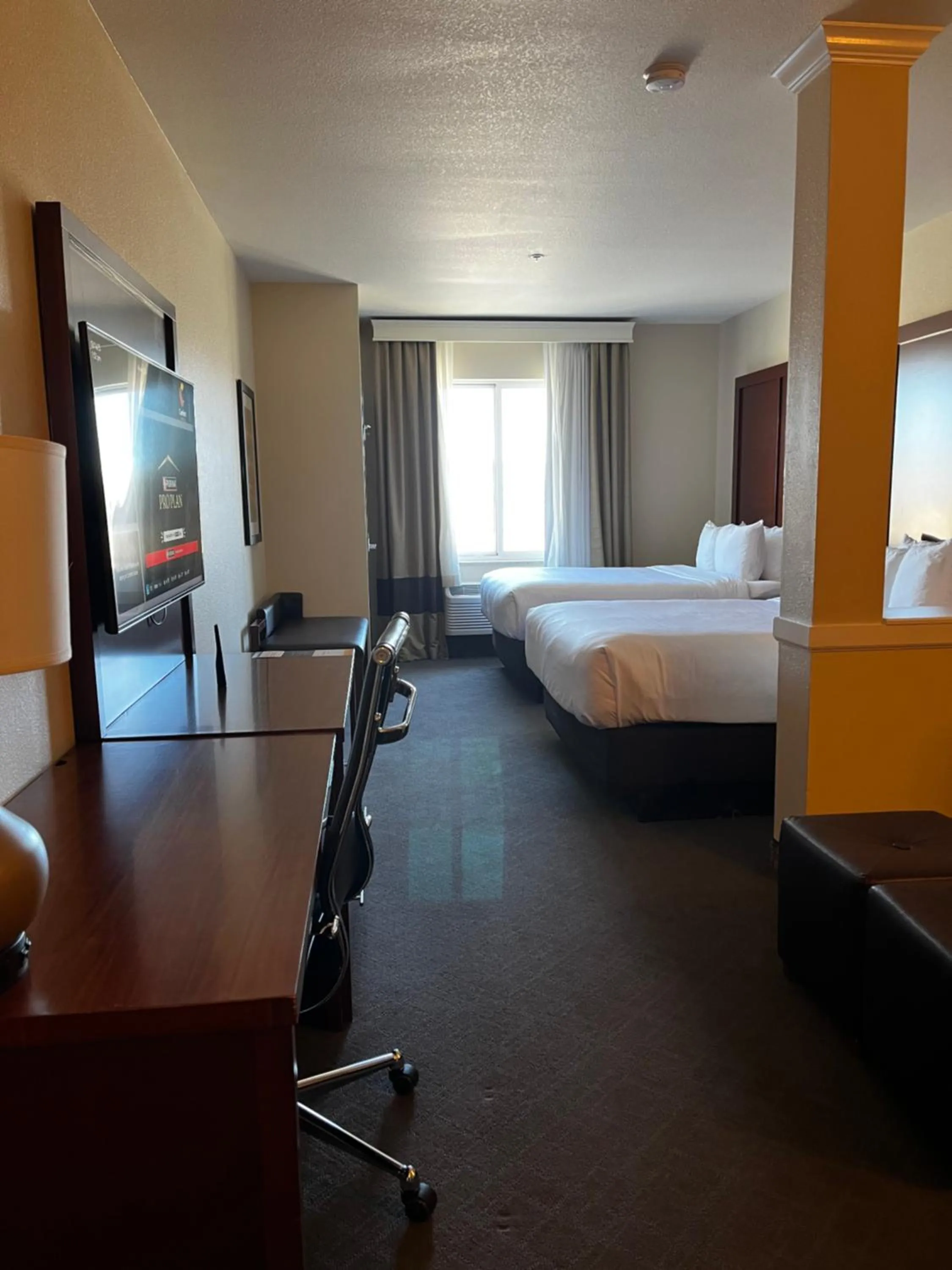 Bed in Comfort Suites Denver International Airport