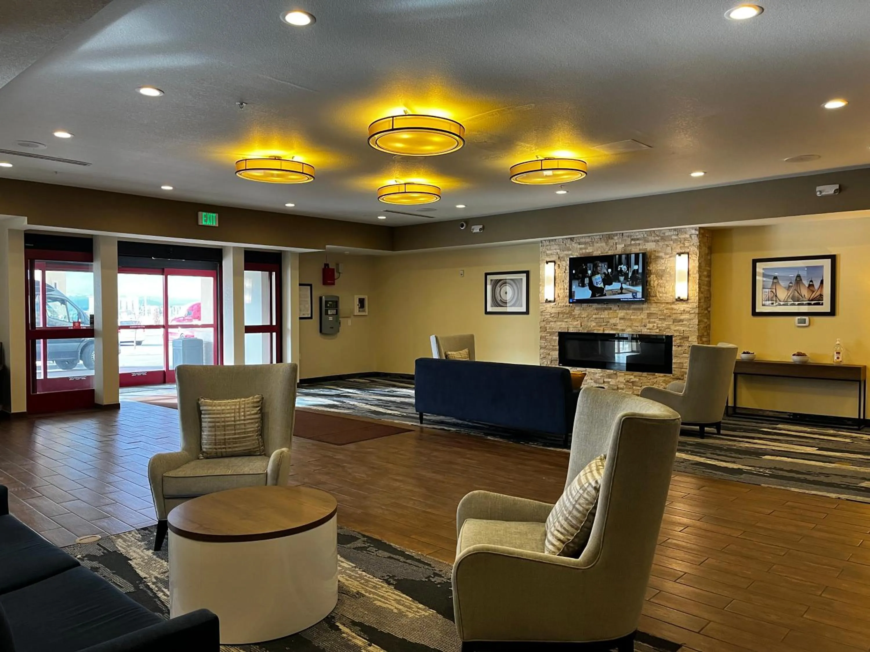 Lobby or reception in Comfort Suites Denver International Airport