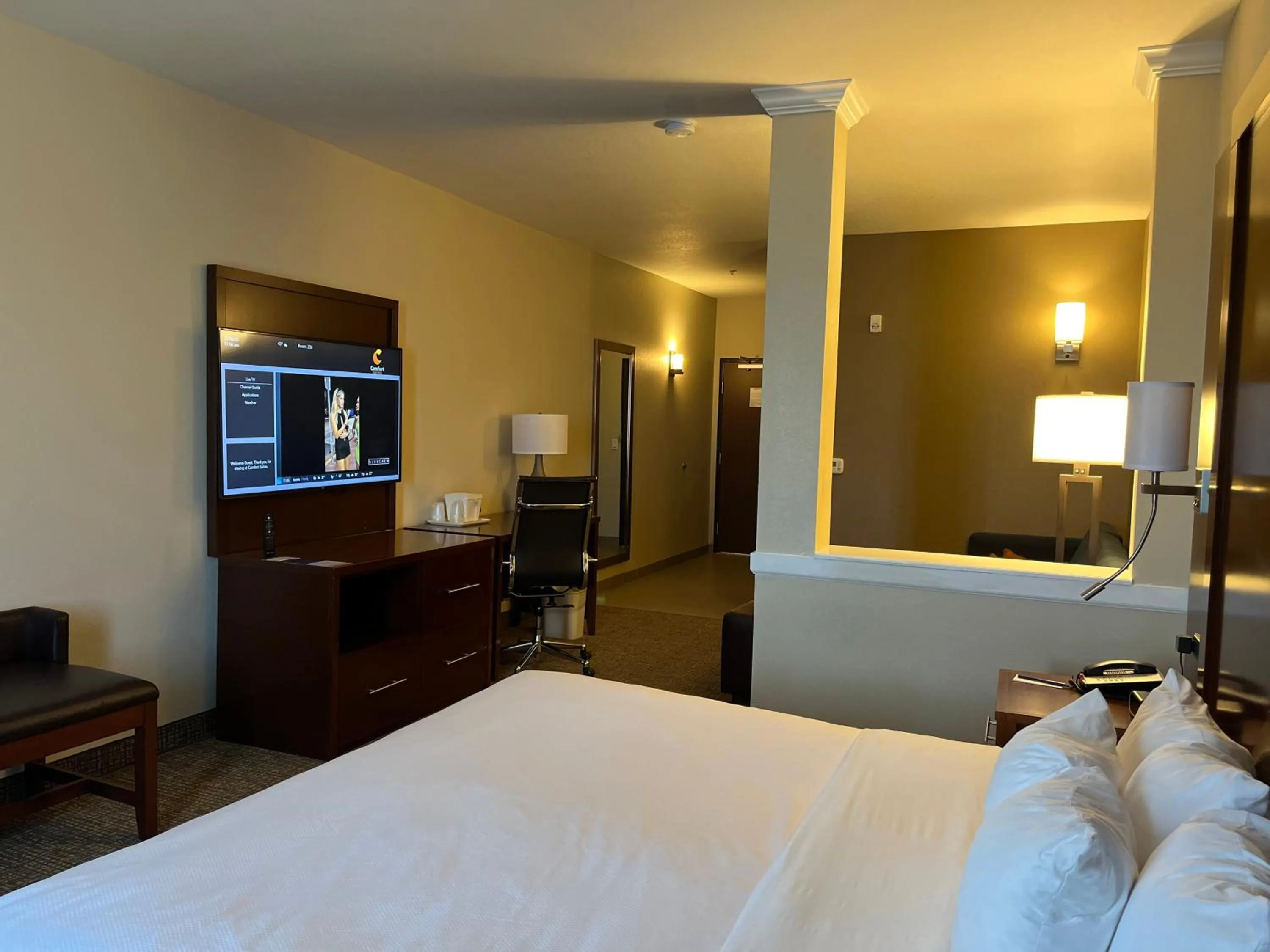 Bed in Comfort Suites Denver International Airport