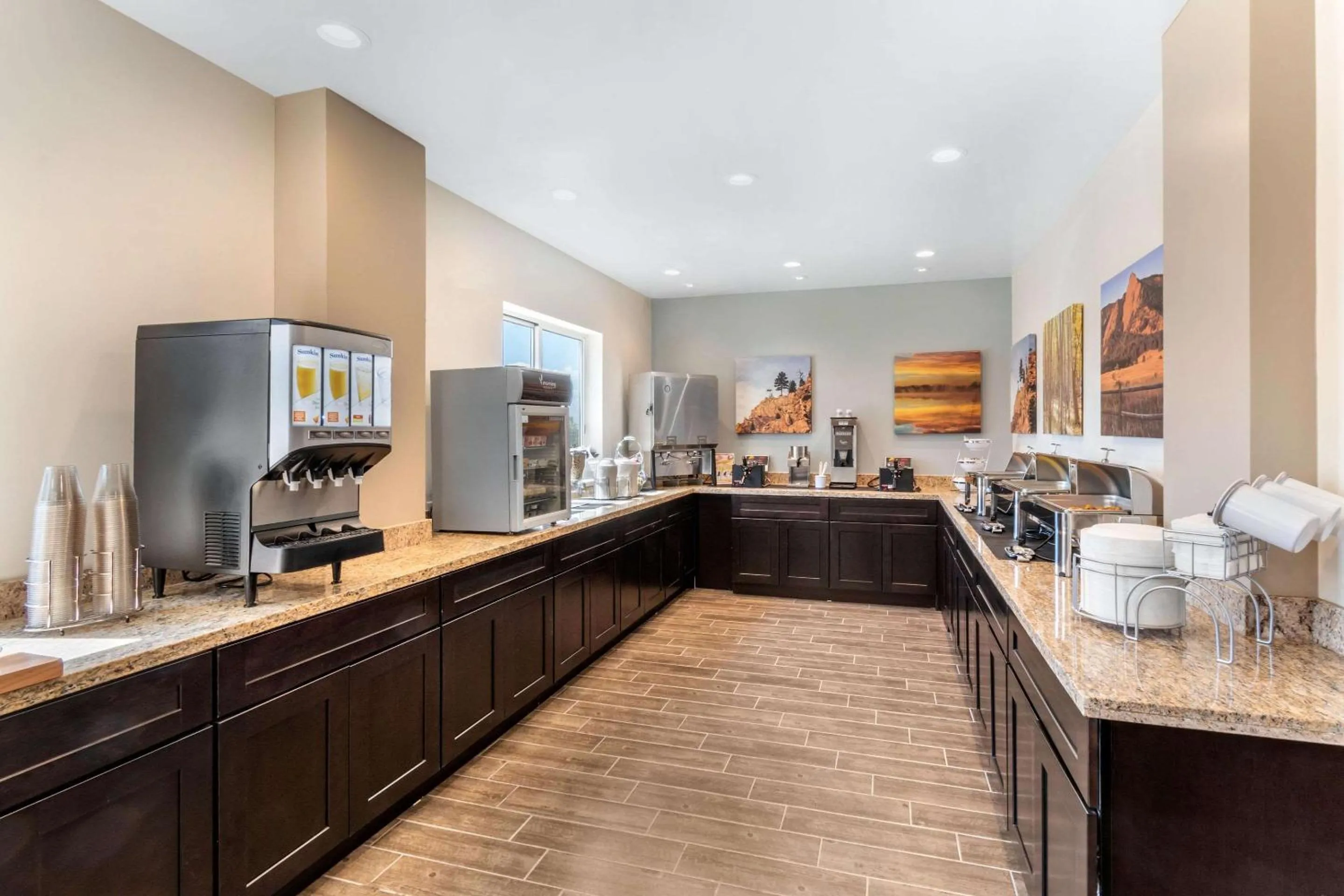 Breakfast in MainStay Suites Denver International Airport