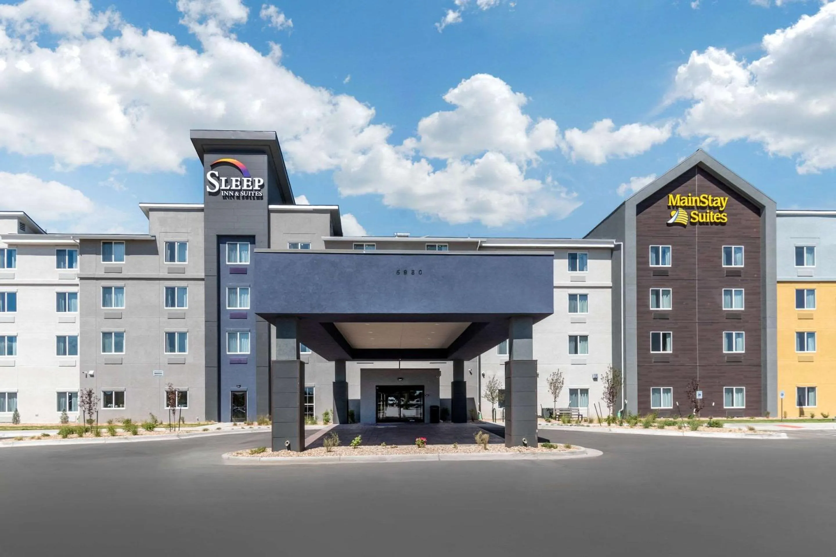 Property building in MainStay Suites Denver International Airport