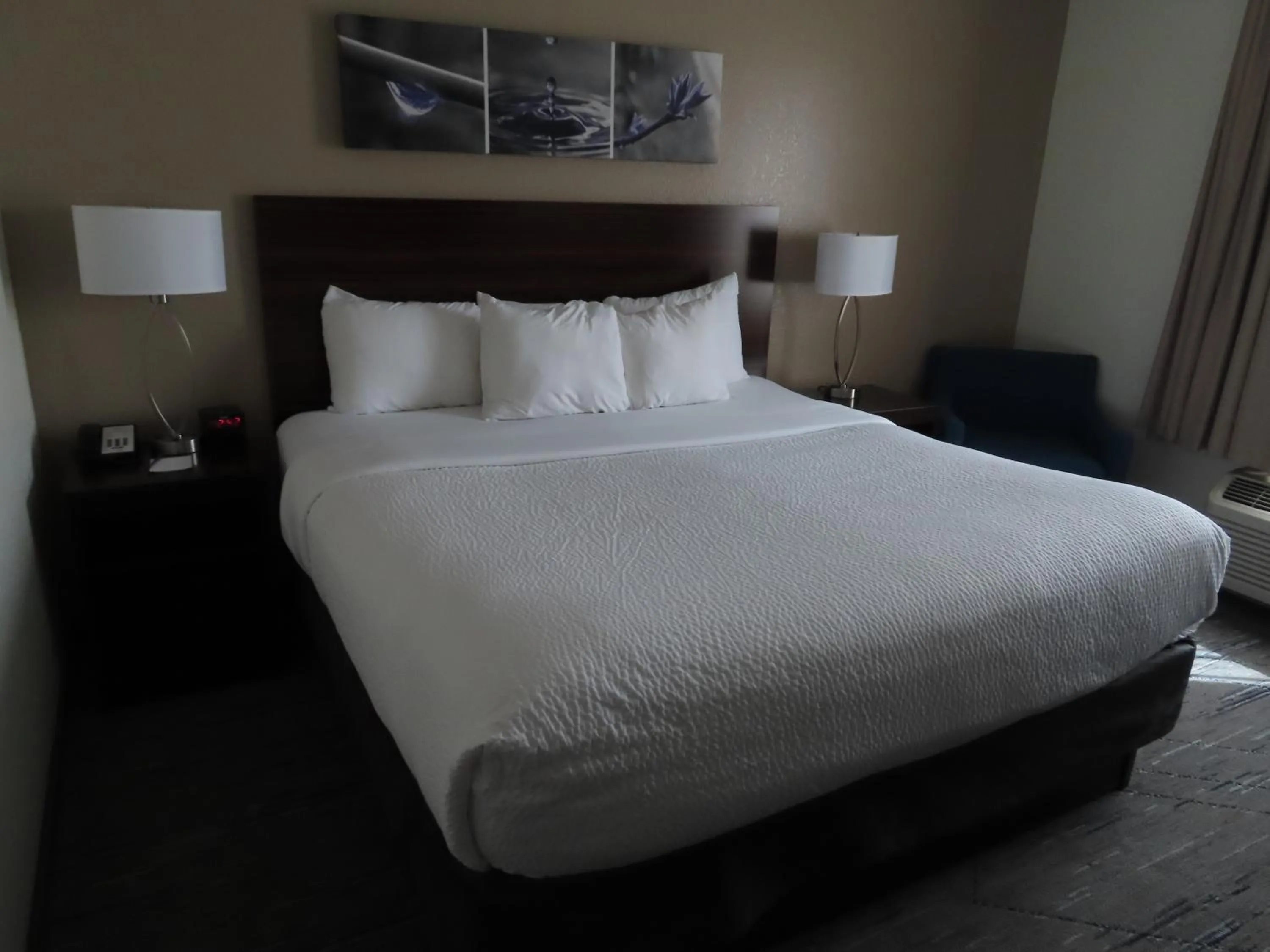 Bed in Sleep Inn & Suites Denver International Airport