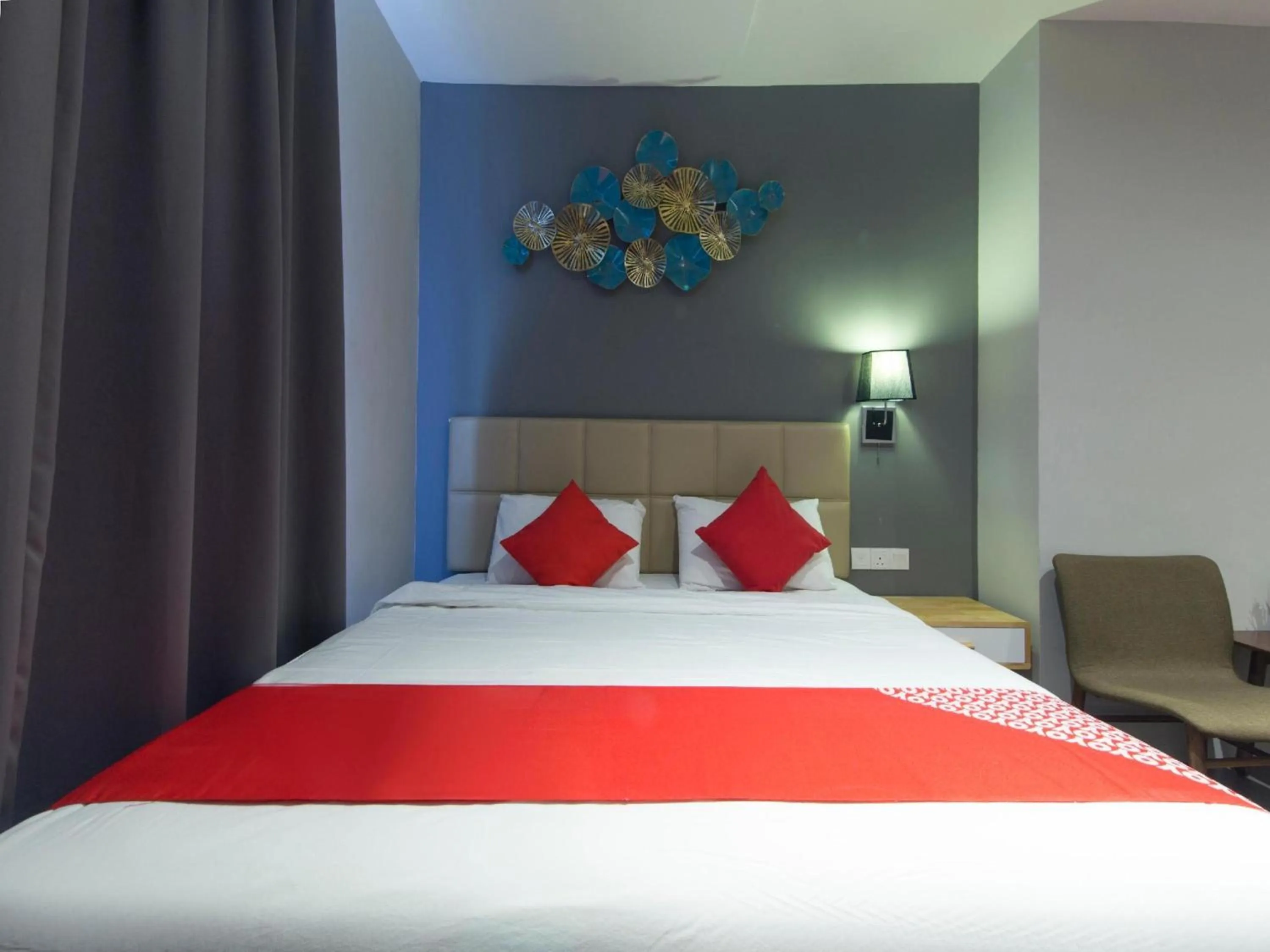 Bedroom, Bed in Yootel Boutique Hotel