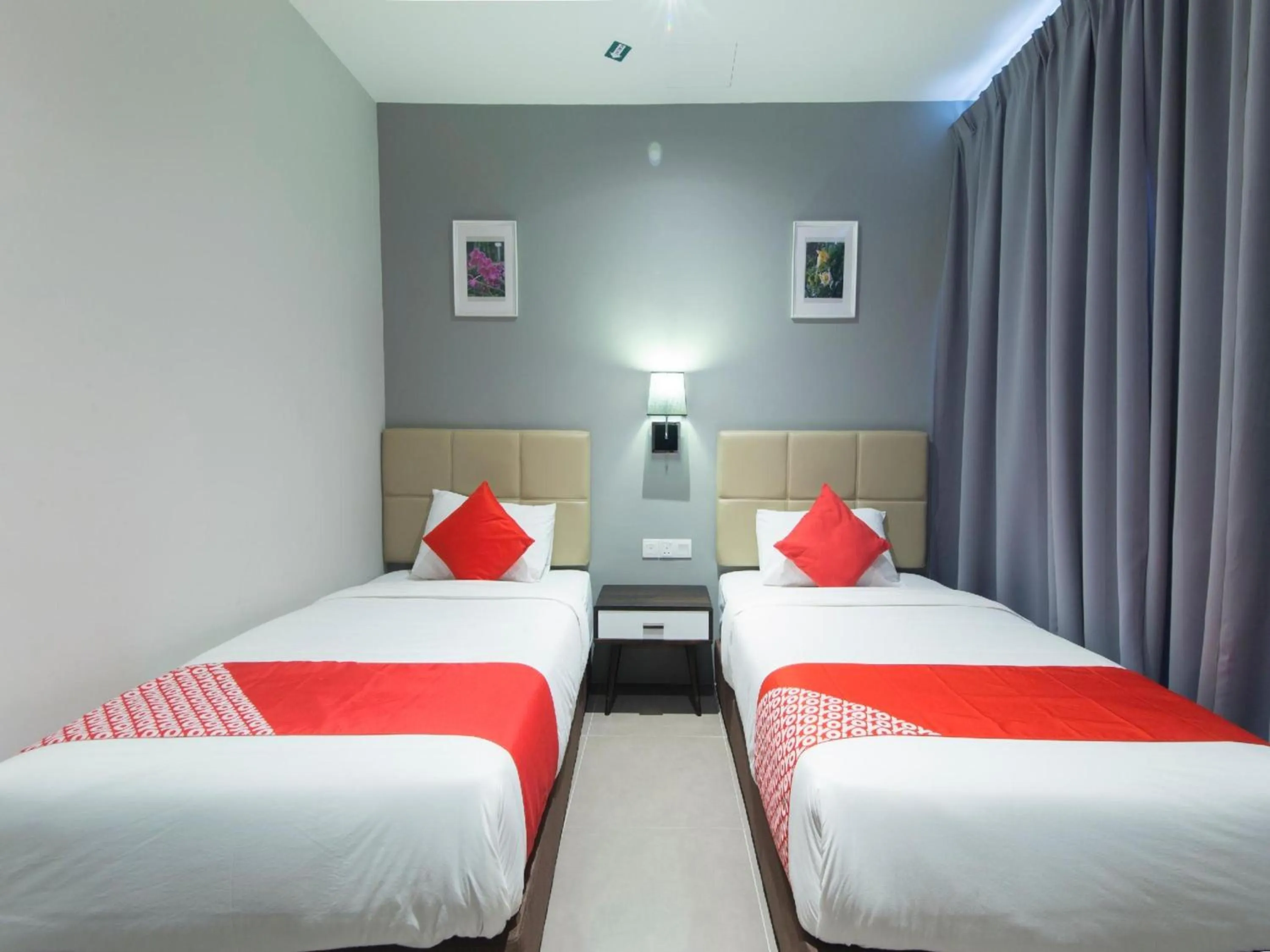 View (from property/room), Bed in Yootel Boutique Hotel