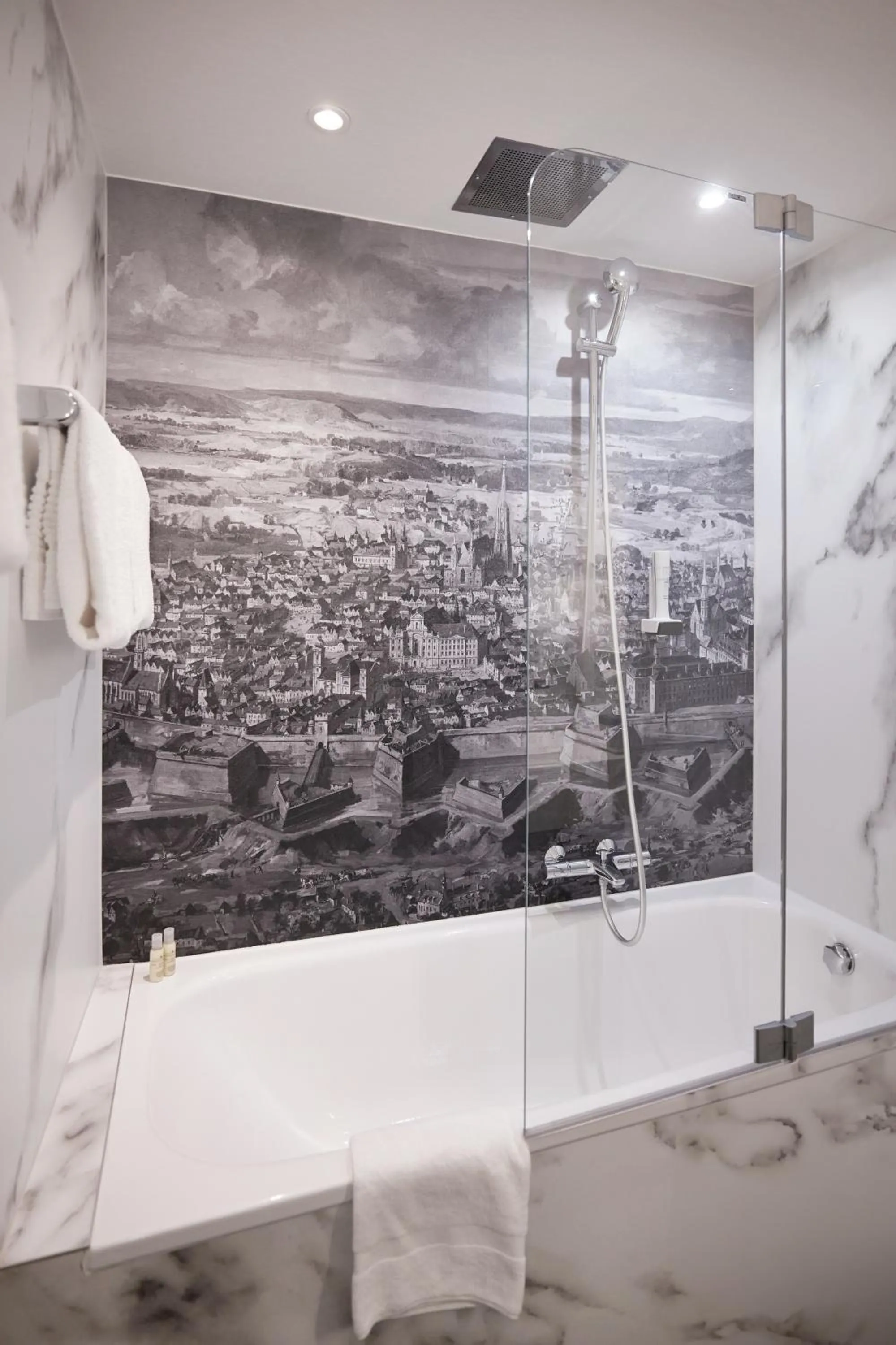 Bathroom in Hotel Royal