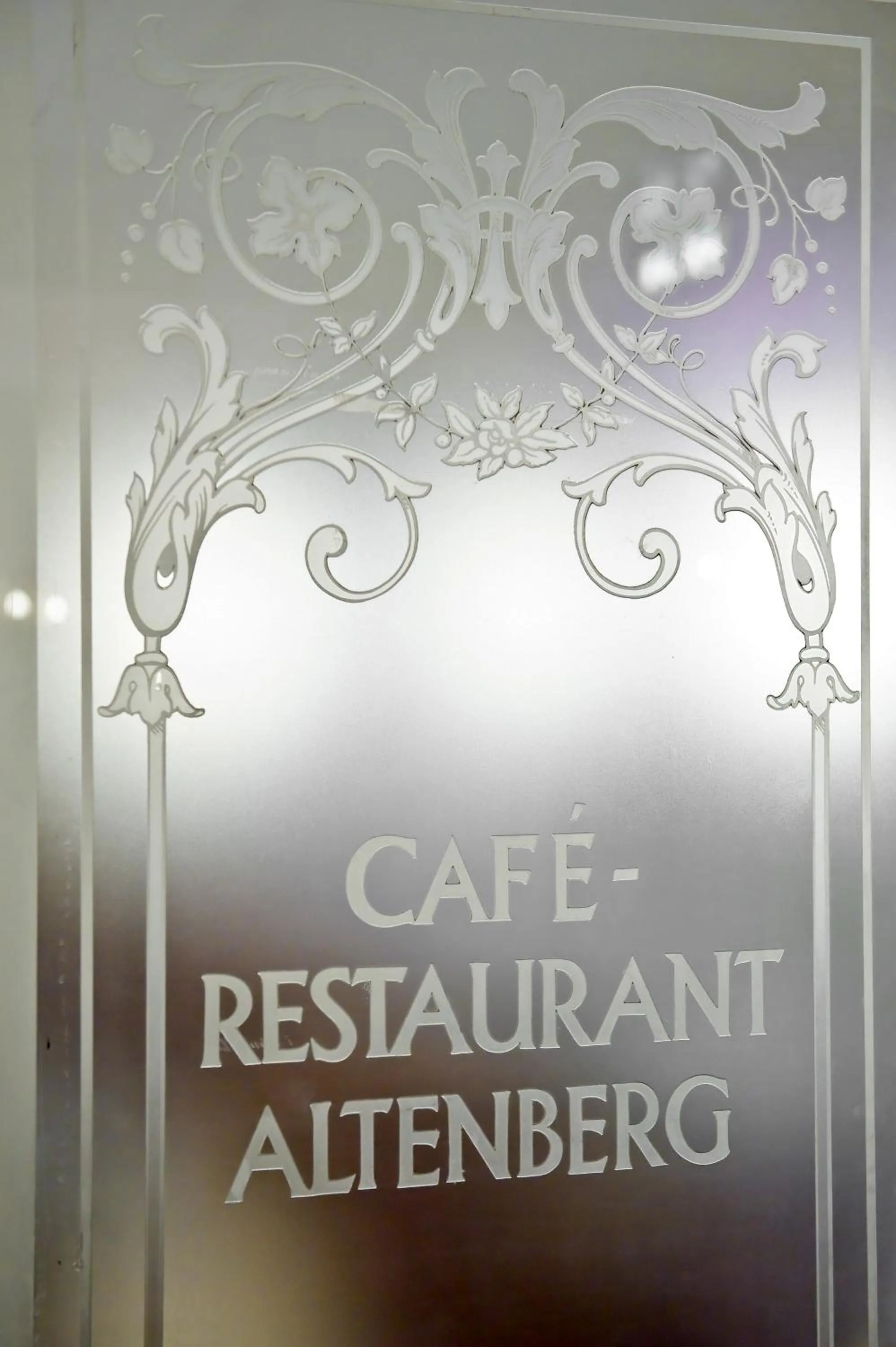 Property building in Graben Hotel