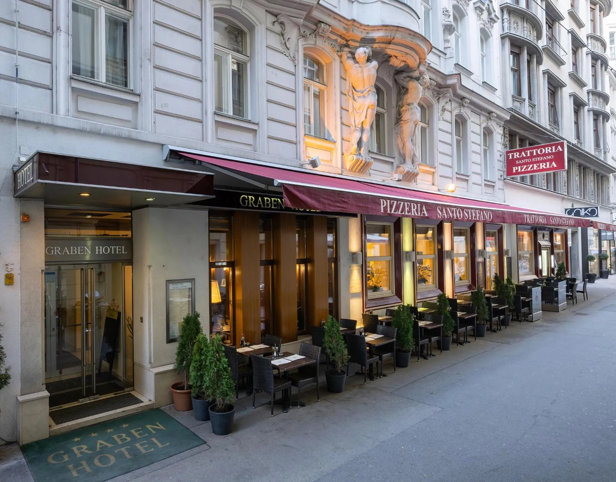 Property building in Graben Hotel