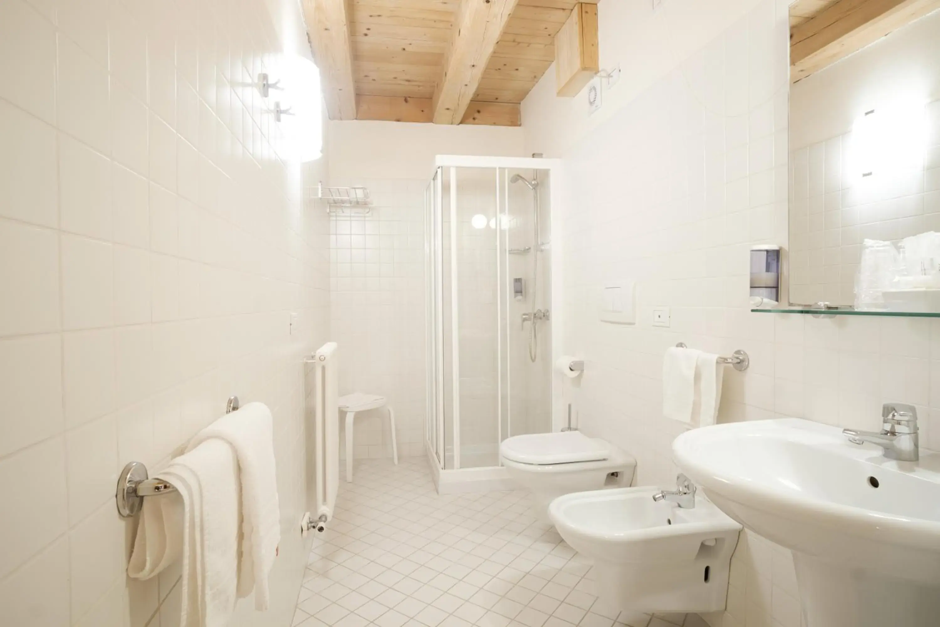 Budget Double Room in Casa Moresc Budget Double Room in Casa Moresc