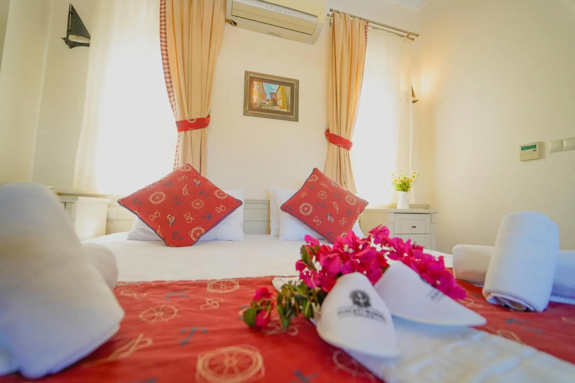 Deluxe Double or Twin Room in Alacati Marina Palace Deluxe Double or Twin Room in Alacati Marina Palace