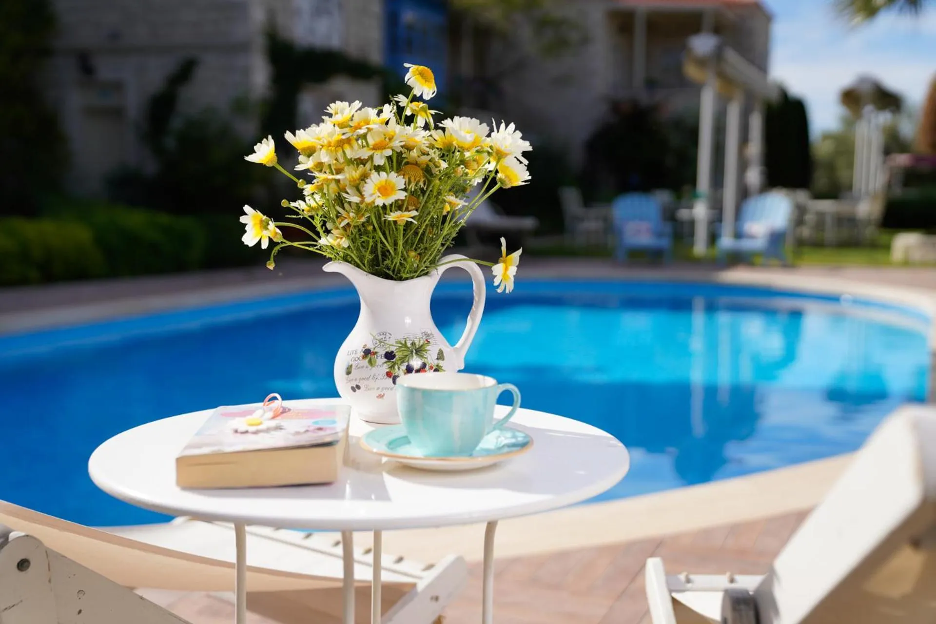 Swimming pool in Alacati Marina Palace