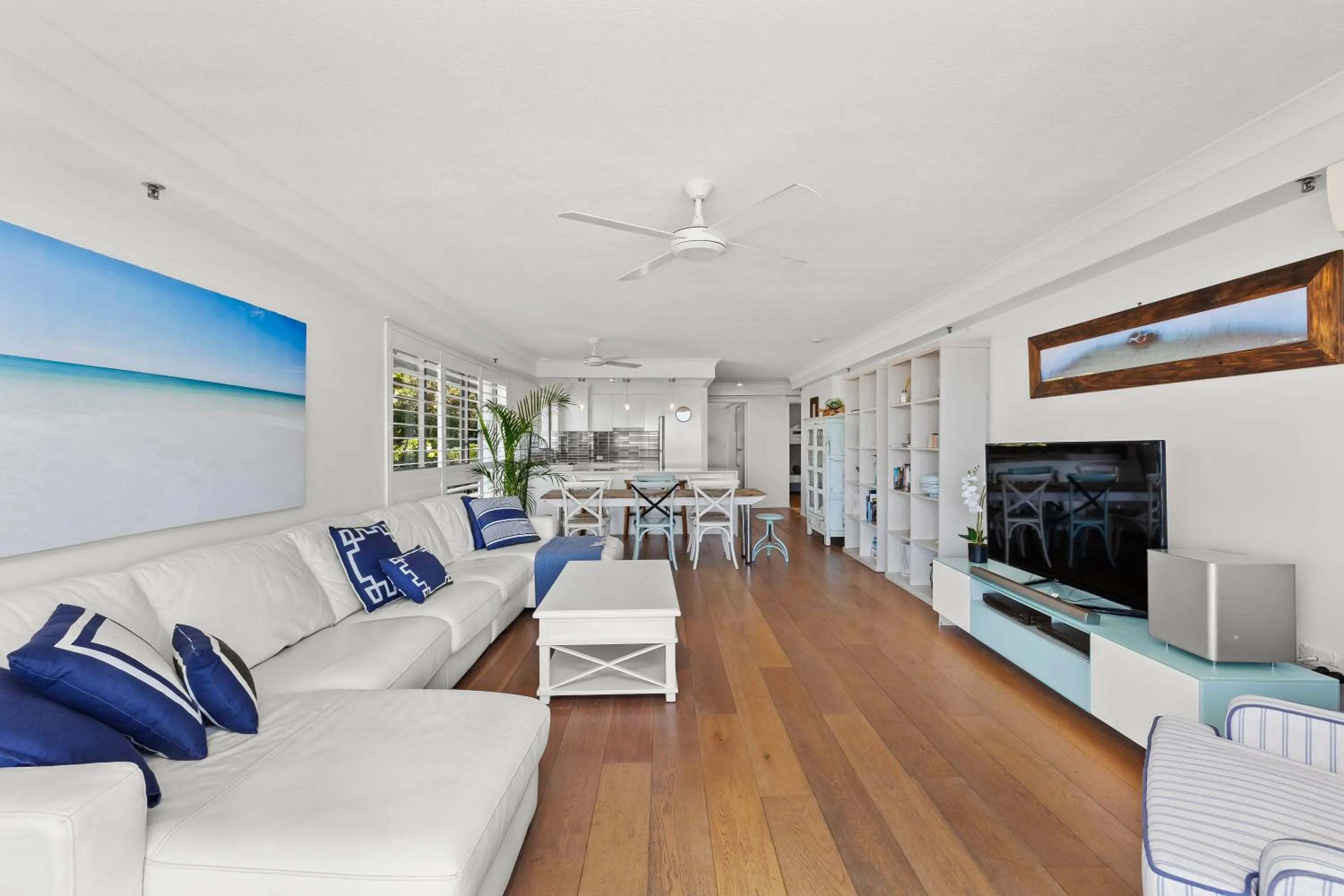 TV and multimedia in Gemini Court Holiday Apartments