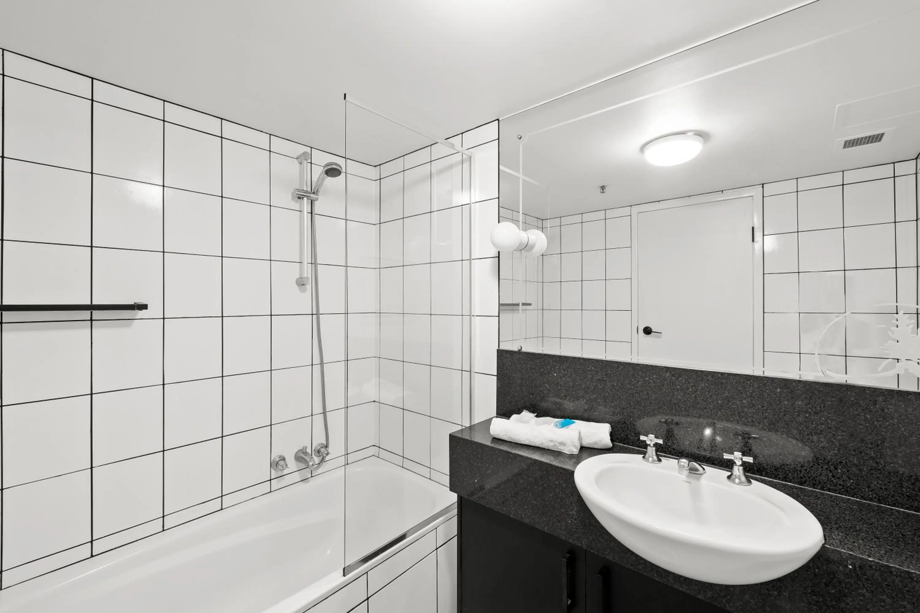 Shower in Gemini Court Holiday Apartments