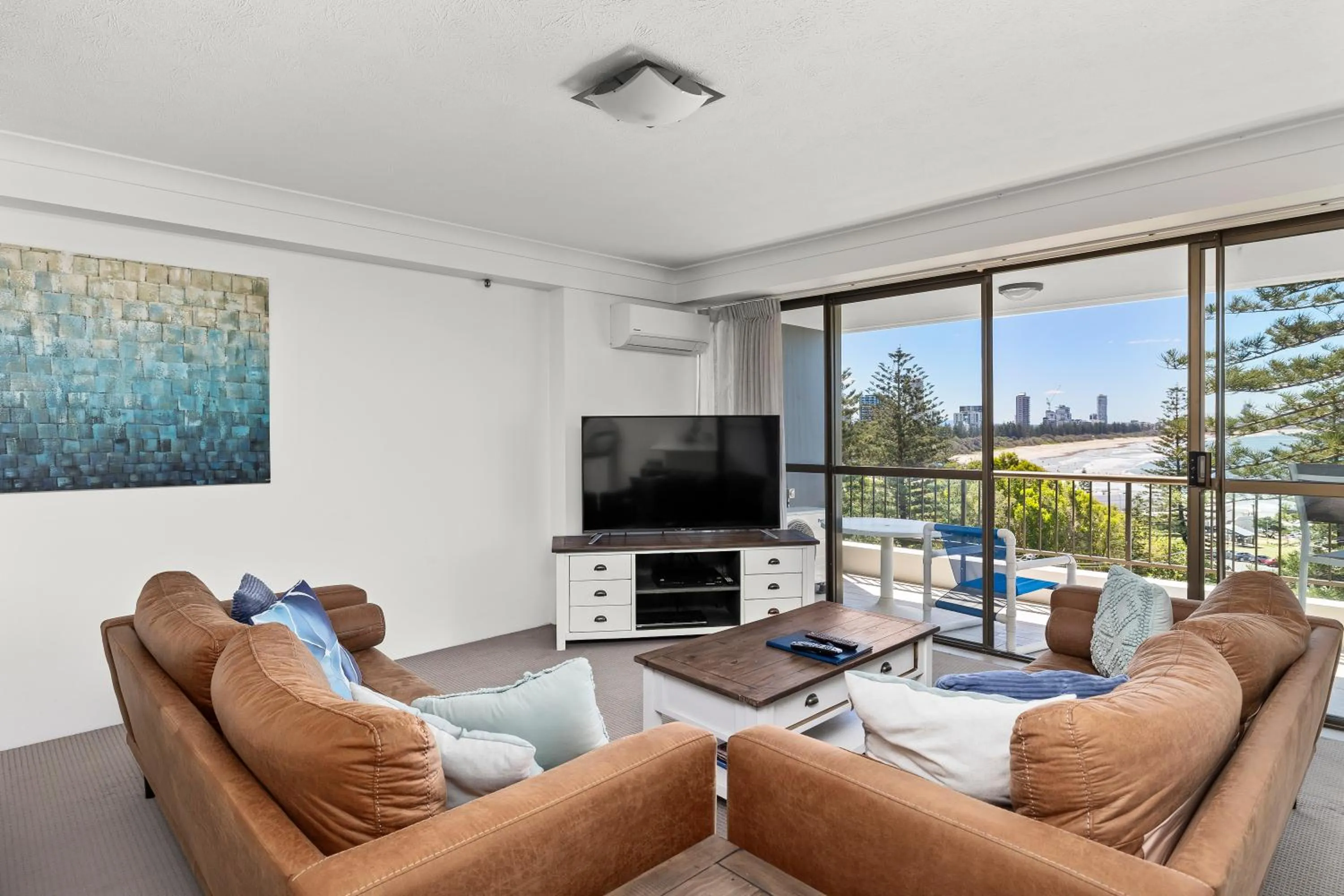 TV and multimedia in Gemini Court Holiday Apartments