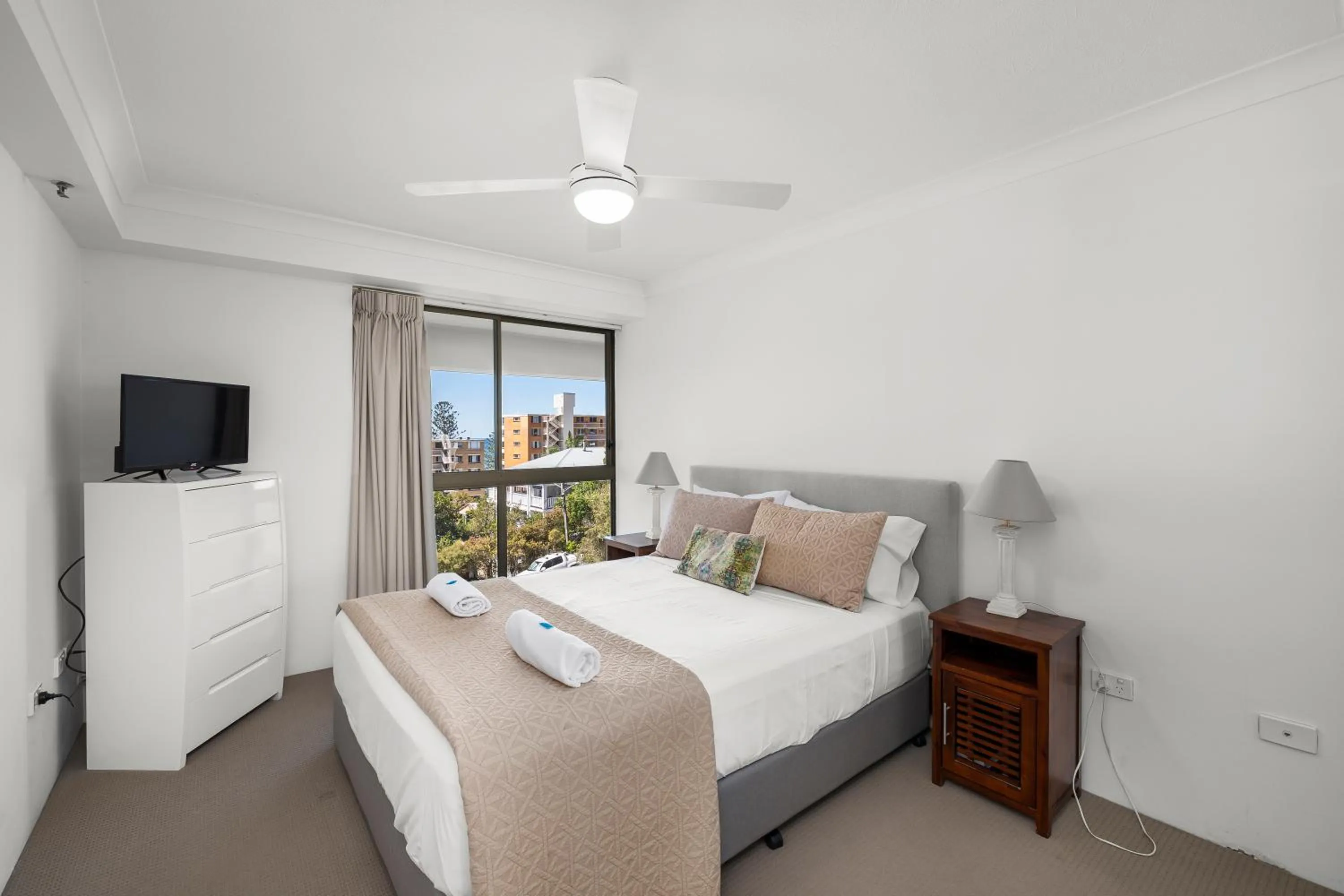 Bed in Gemini Court Holiday Apartments