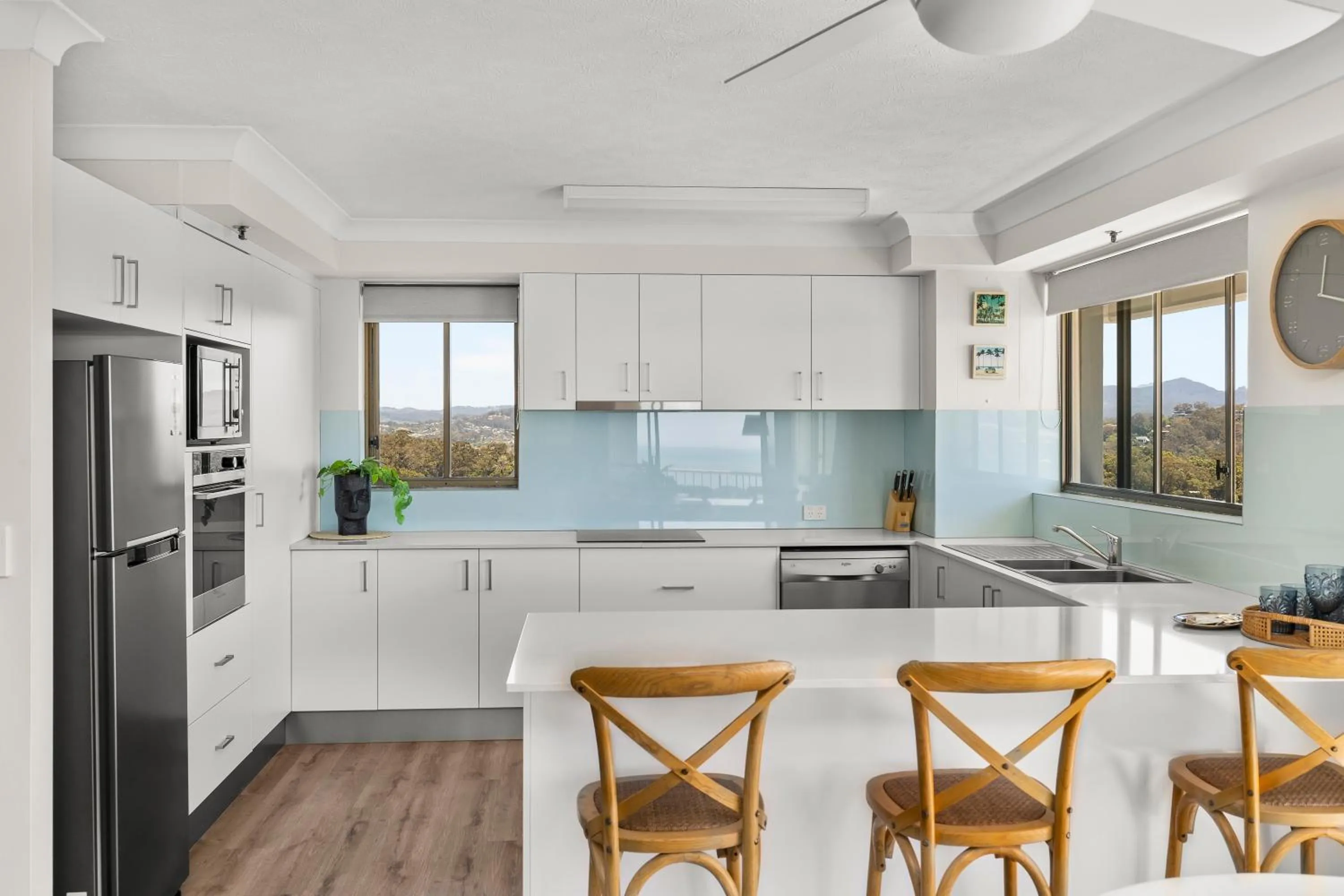 dishwasher in Gemini Court Holiday Apartments