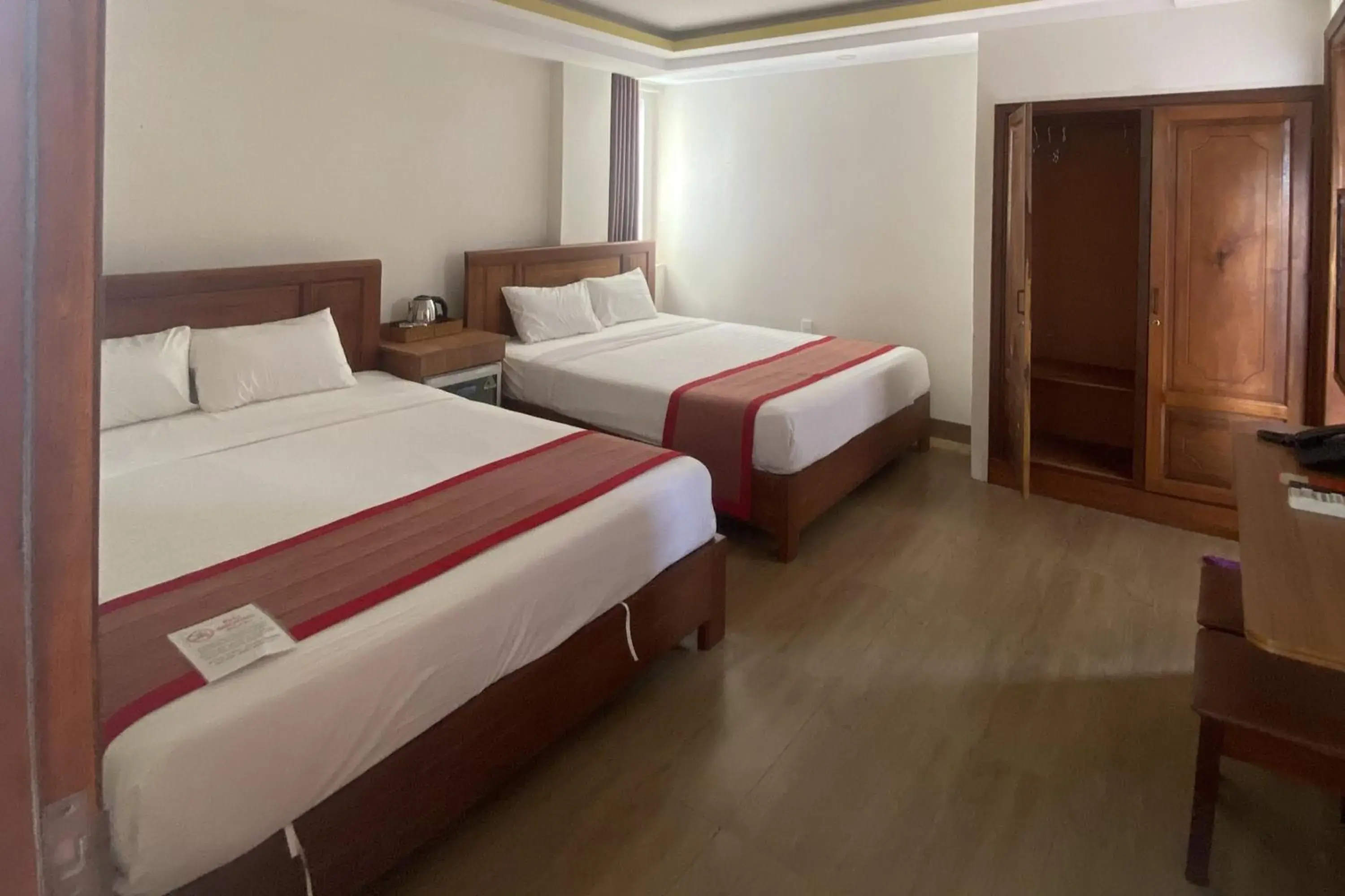 Standard Quadruple Room in Truong Thinh Hotel Standard Quadruple Room in Truong Thinh Hotel